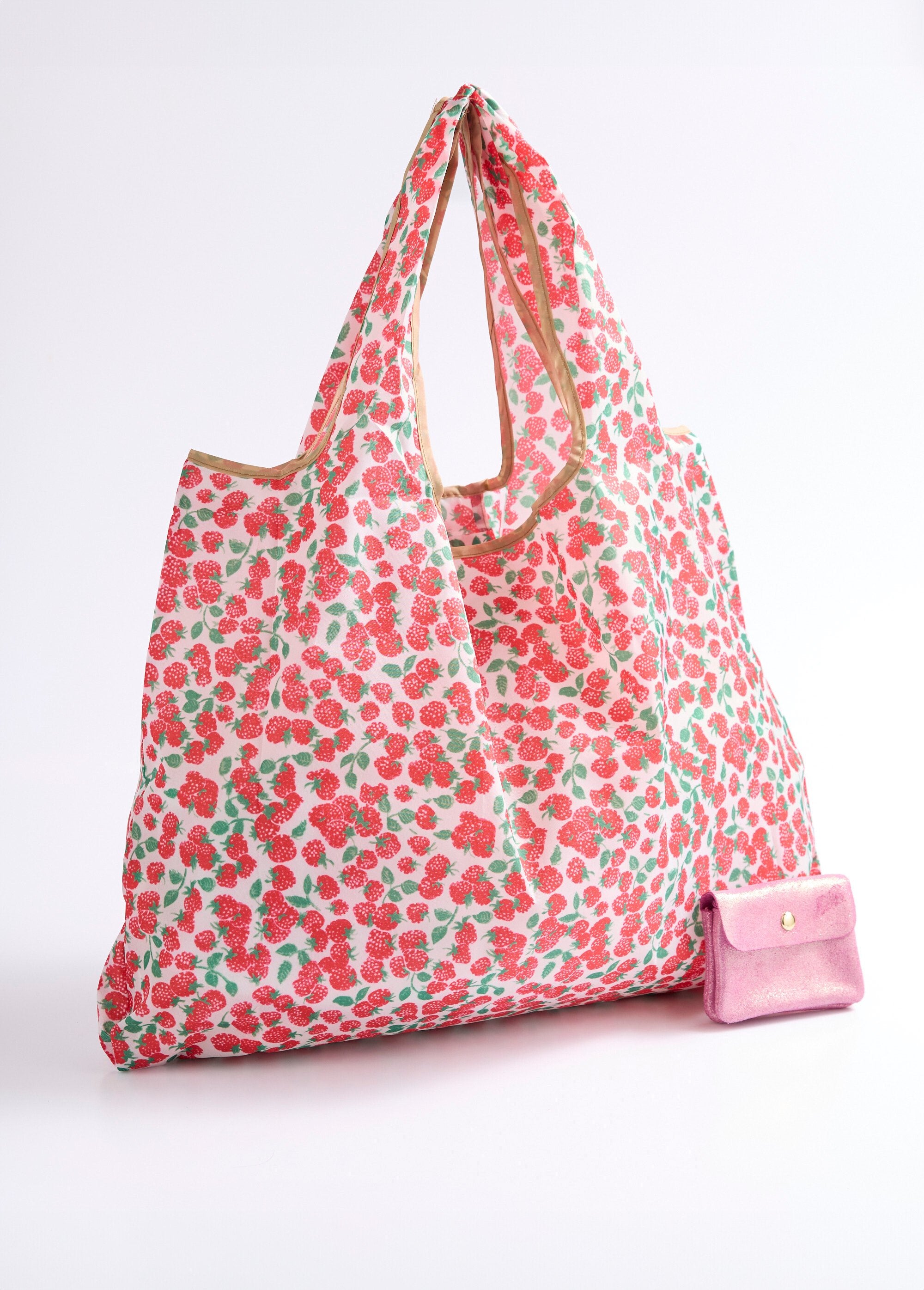 Foldable_shopping_bag,_strawberry_pattern_Red_FA1_slim