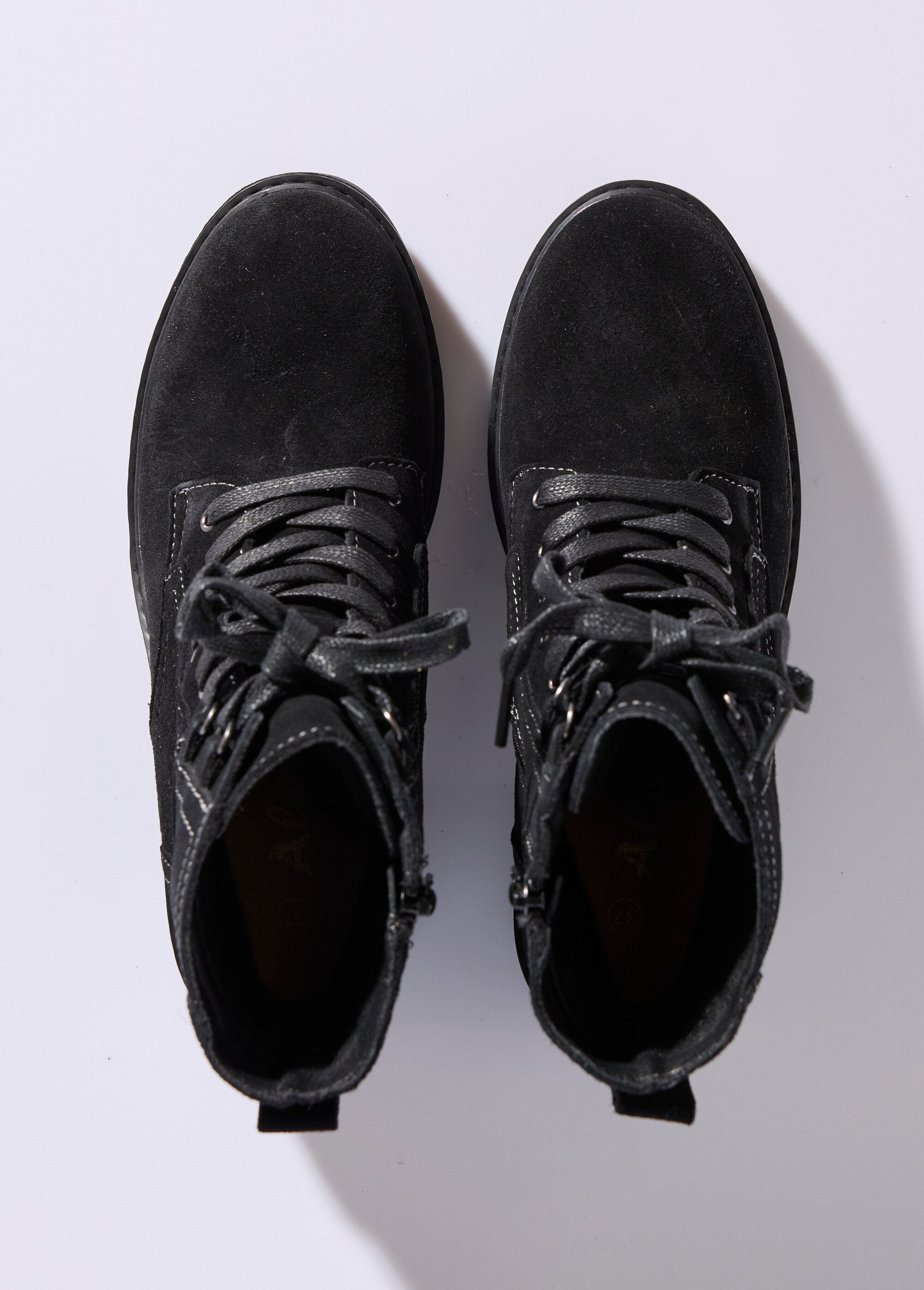 Notched_leather_ankle_boots_with_wide_heel_Black_OV1_slim