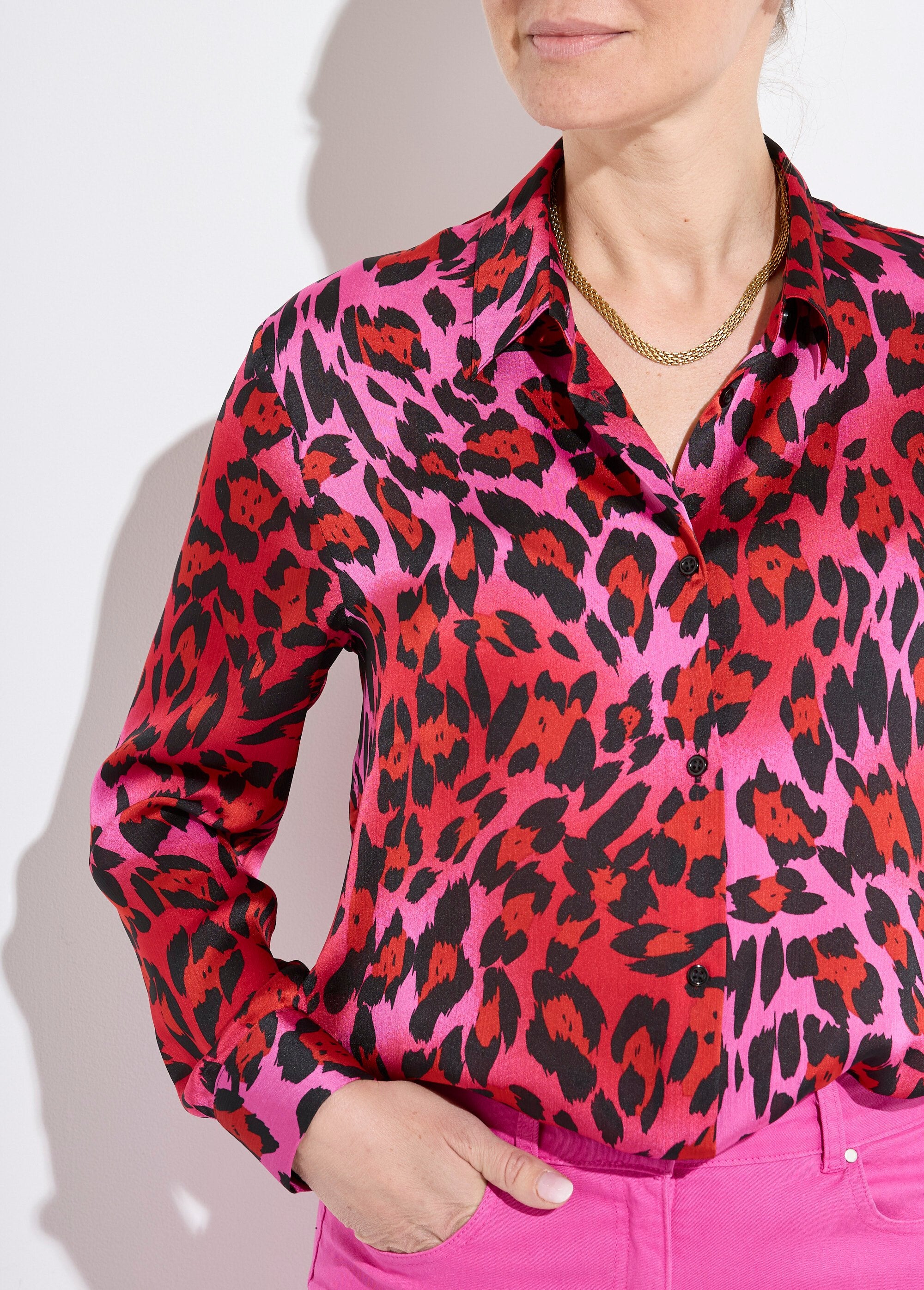 Long_sleeve_satin_button-down_blouse_Fuchsia_print_DE1_slim
