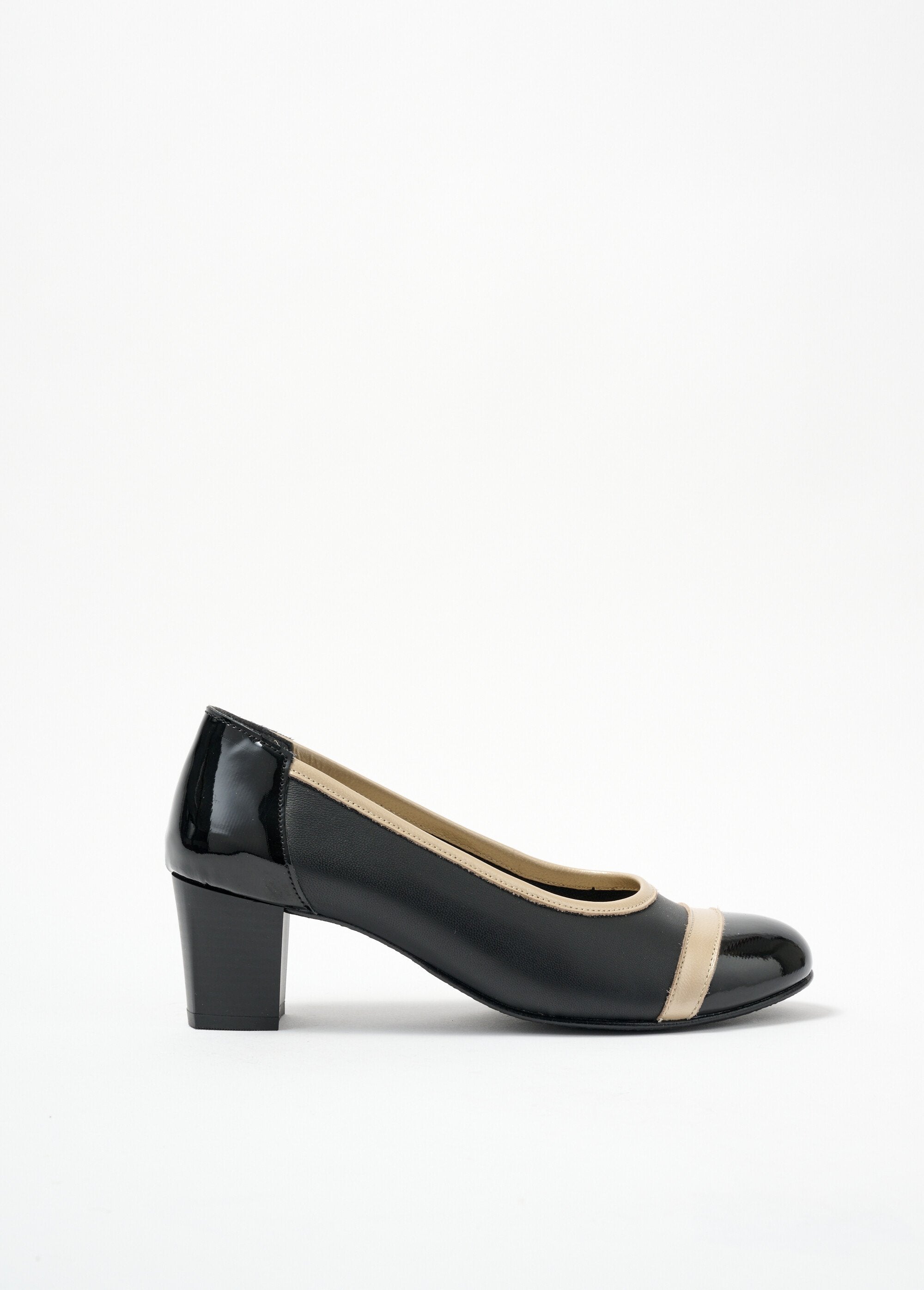Two-material_wide_comfort_heel_pumps_Black_DR1_slim