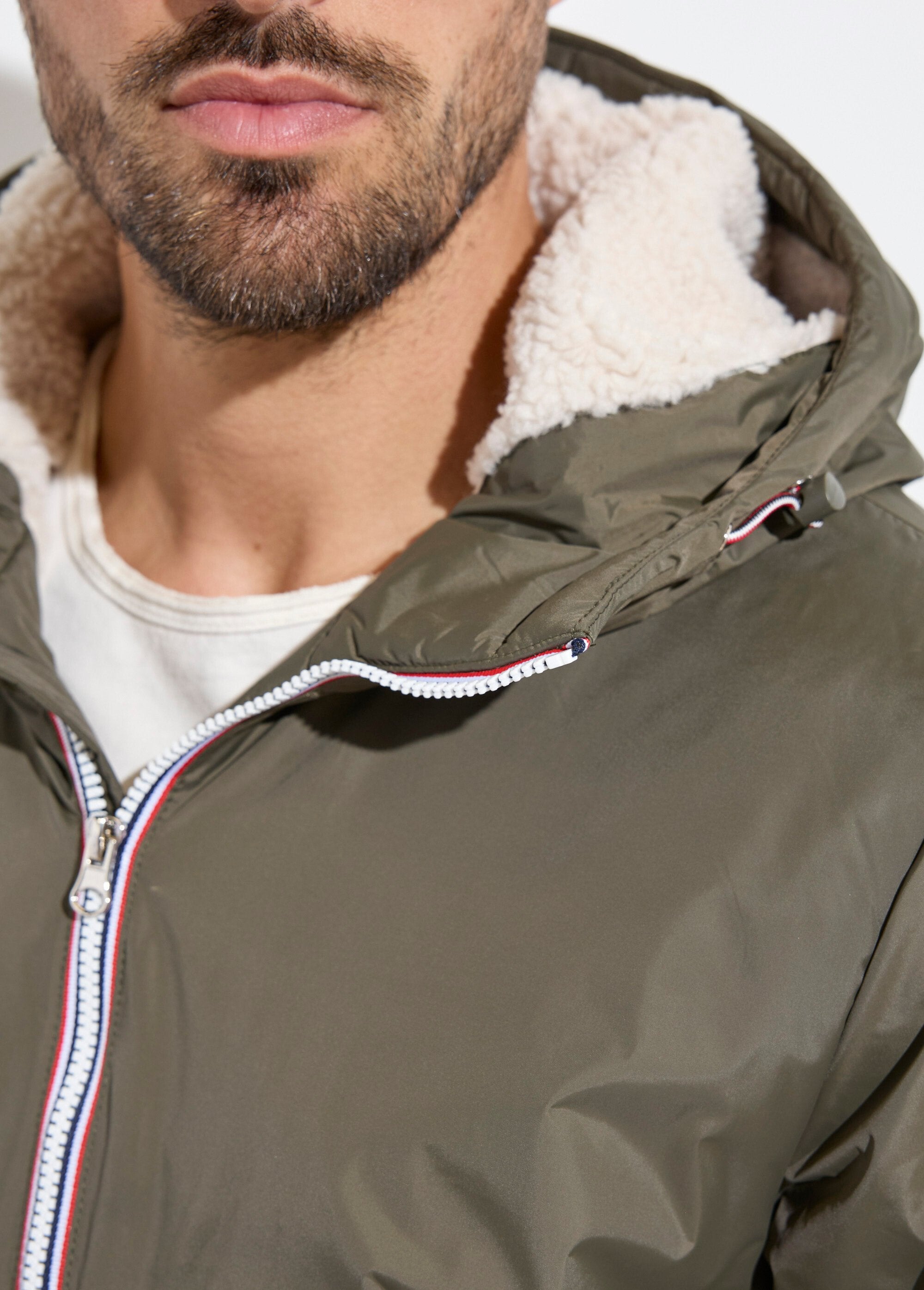 Short,_warm,_water-repellent_parka_Khaki_and_ecru_DE1_slim