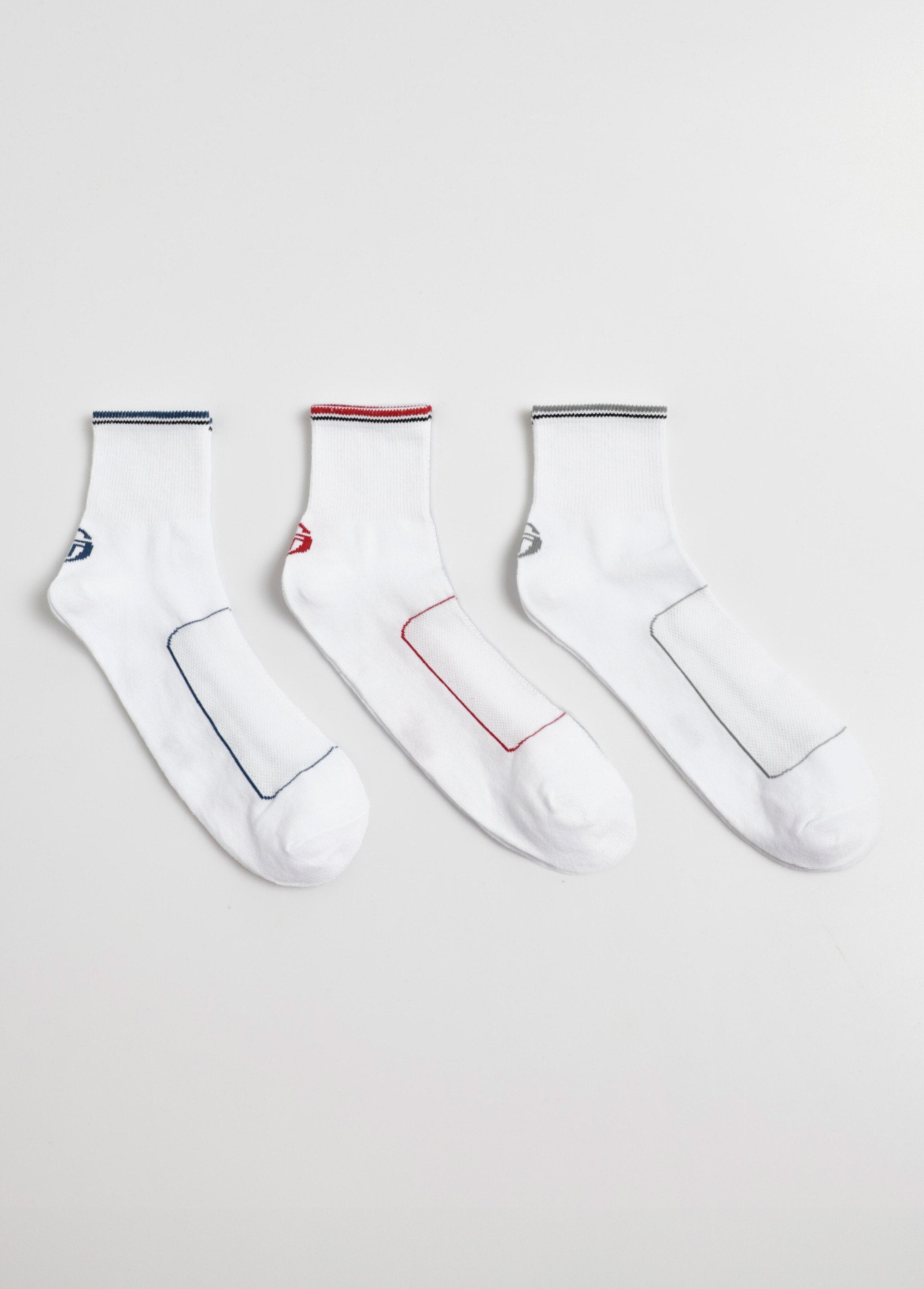 Pack_of_3_assorted_fancy_socks_Assorted_white_DE1_slim
