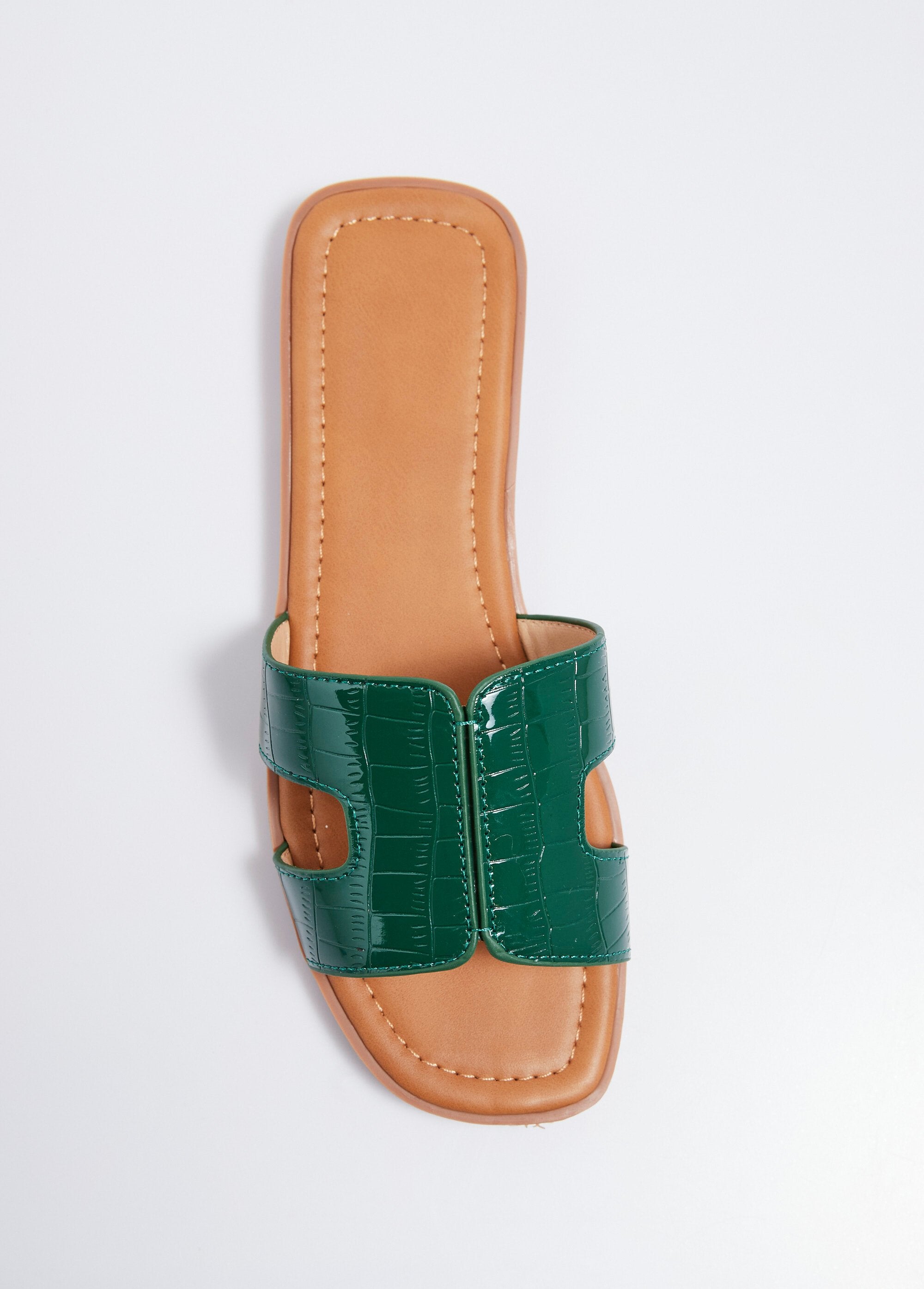 Patent_leather_flat_mules,_imitation_crocodile_Green_varnish_OV1_slim