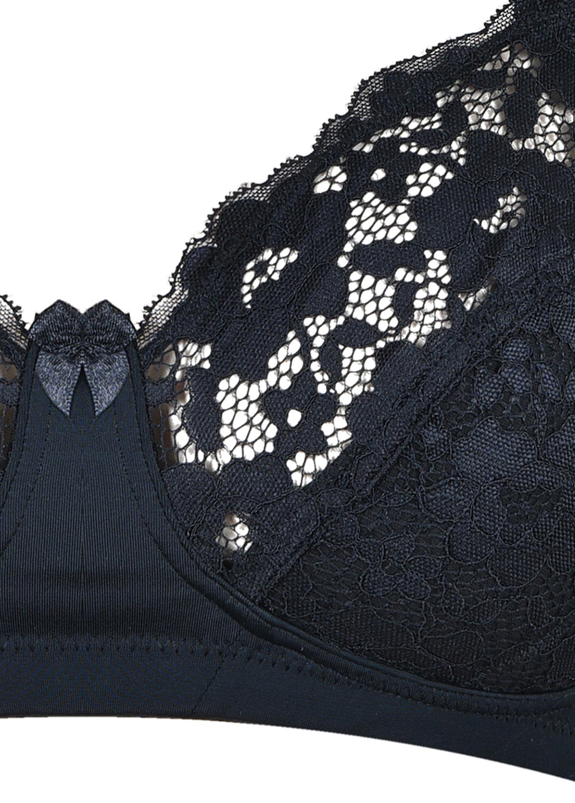 Naturana®_-_Underwired_lace_bra_Black_DE1_slim