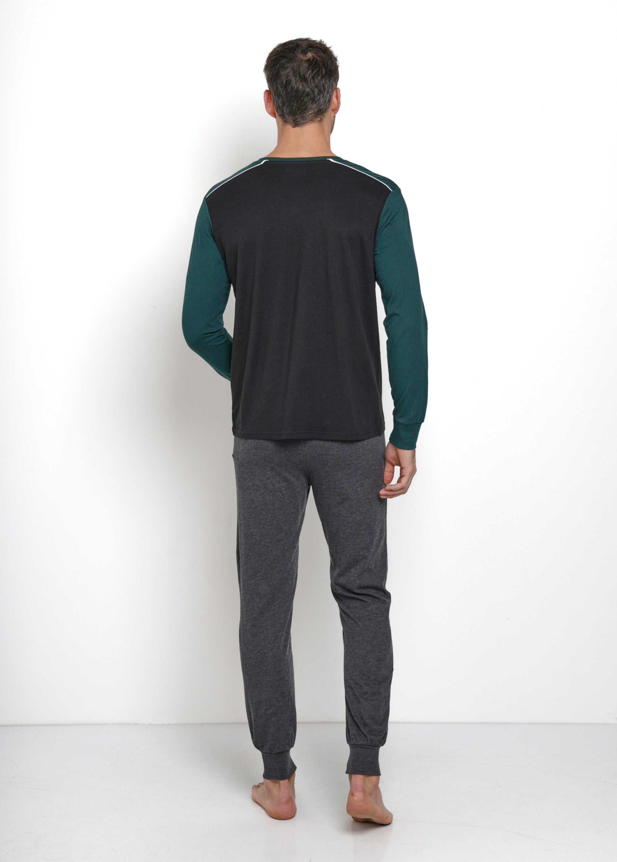 Long-sleeved_pajamas_with_ribbed_cuffs_Gray_DO1_slim