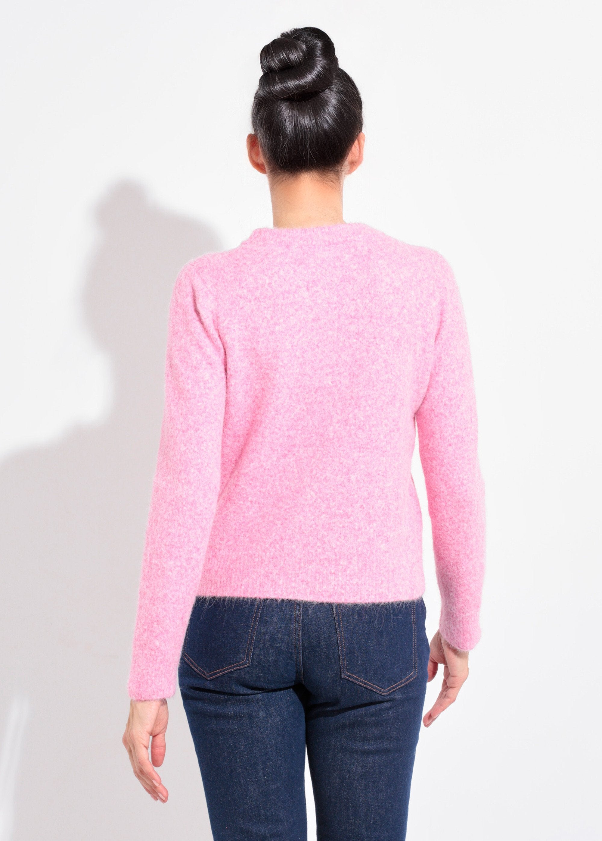 Warm_fluffy_wool_crew_neck_sweater_Pink_DO1_slim
