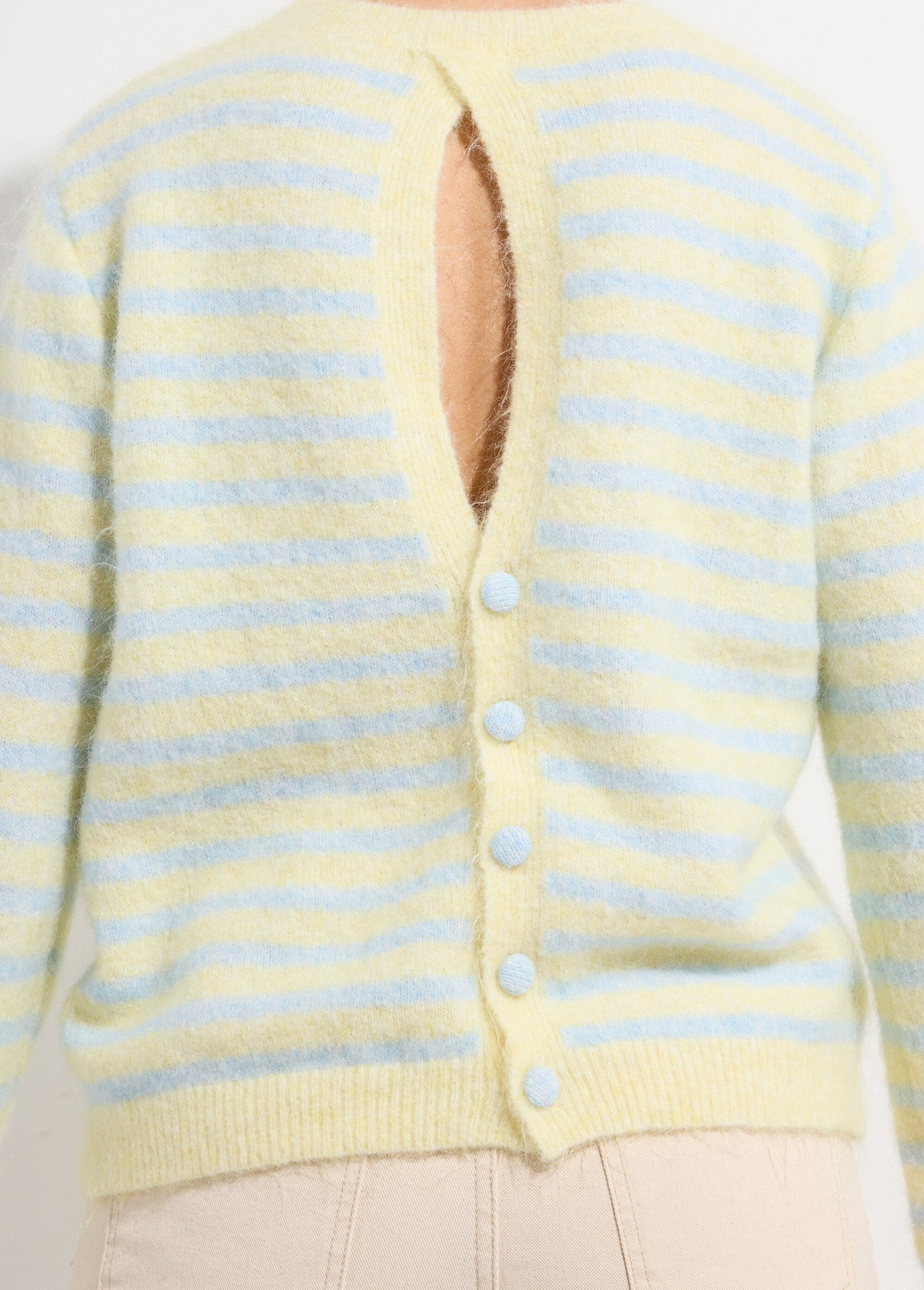 Pull_rayé_avec_laine,_dos_boutonné_Bleu_et_jaune_DE1_slim