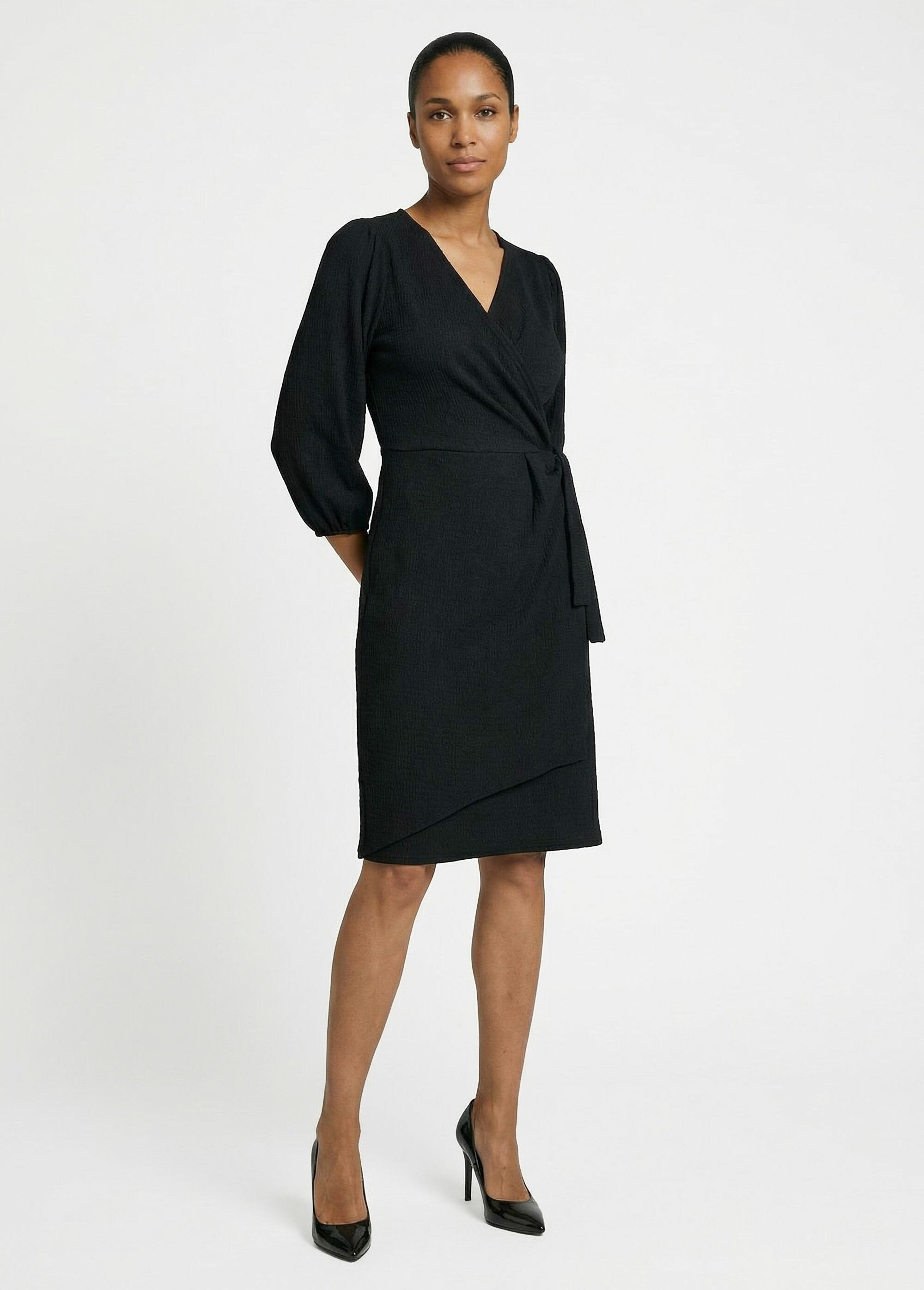 Waffle_knit_wrap_dress_Black_SF1_slim