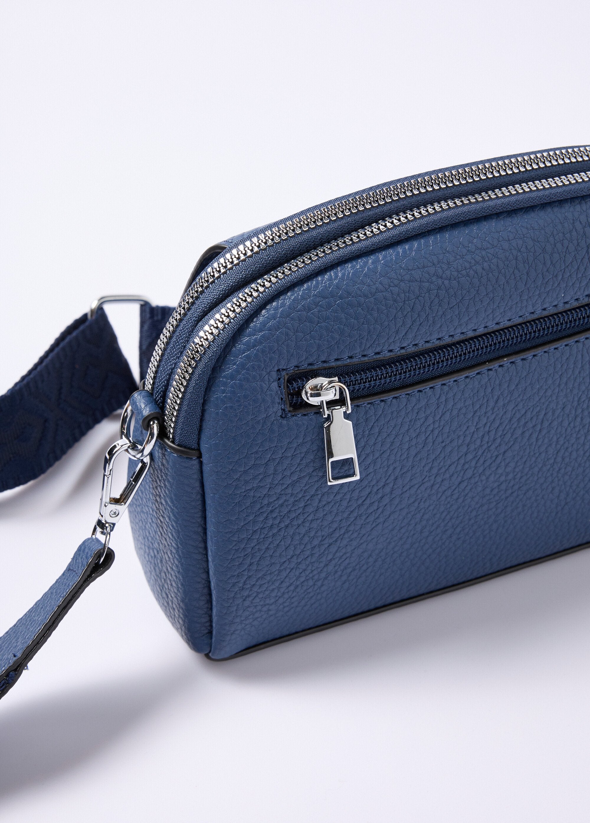 Grained_faux_leather_bag_with_shoulder_strap_Blue_DO1_slim