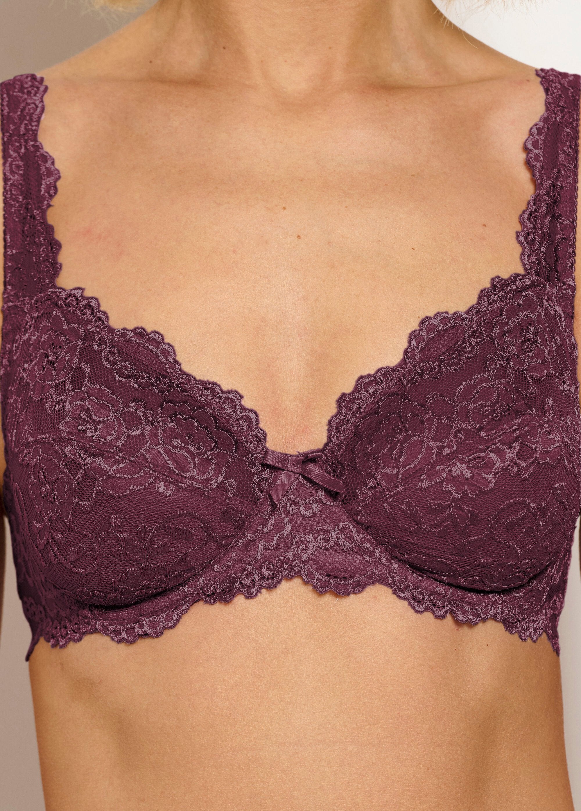 Lace_bra_with_underwire_Plum_DE2_slim