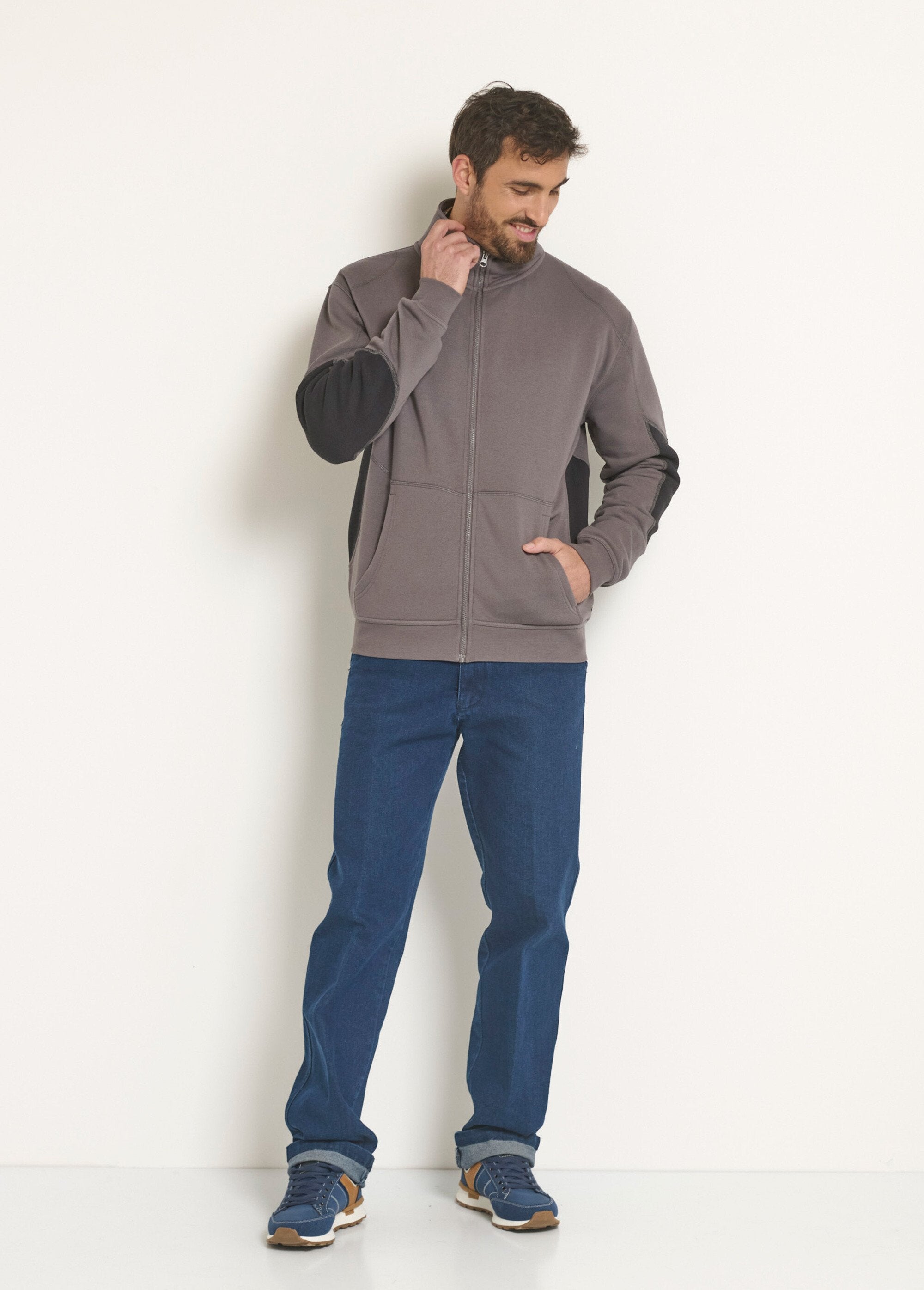 Comfort_zipped_sweatshirt_with_high_collar_Gray_SF1_slim