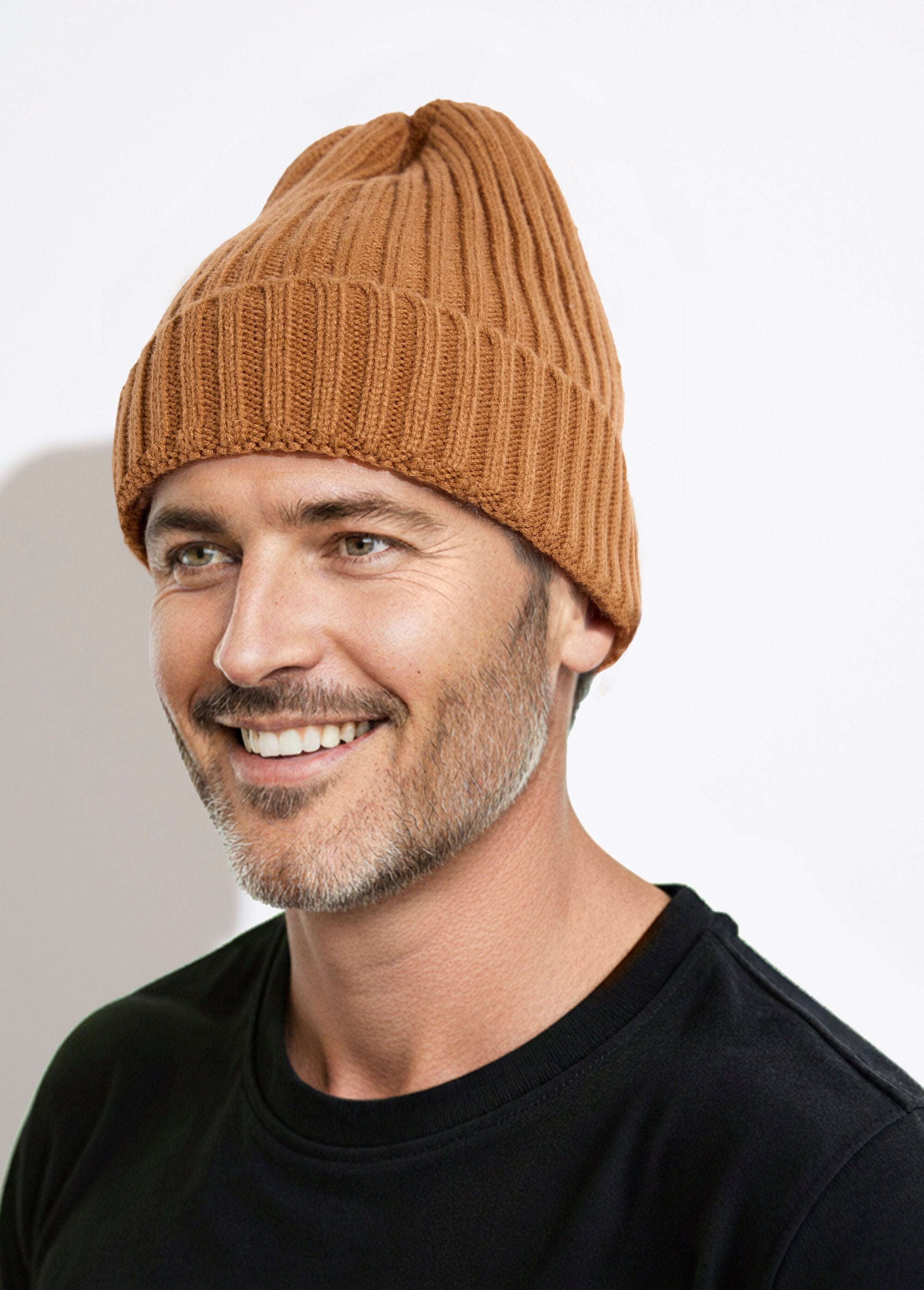Bonnet_en_maille_cotelée_à_revers_Camel_FA1_slim