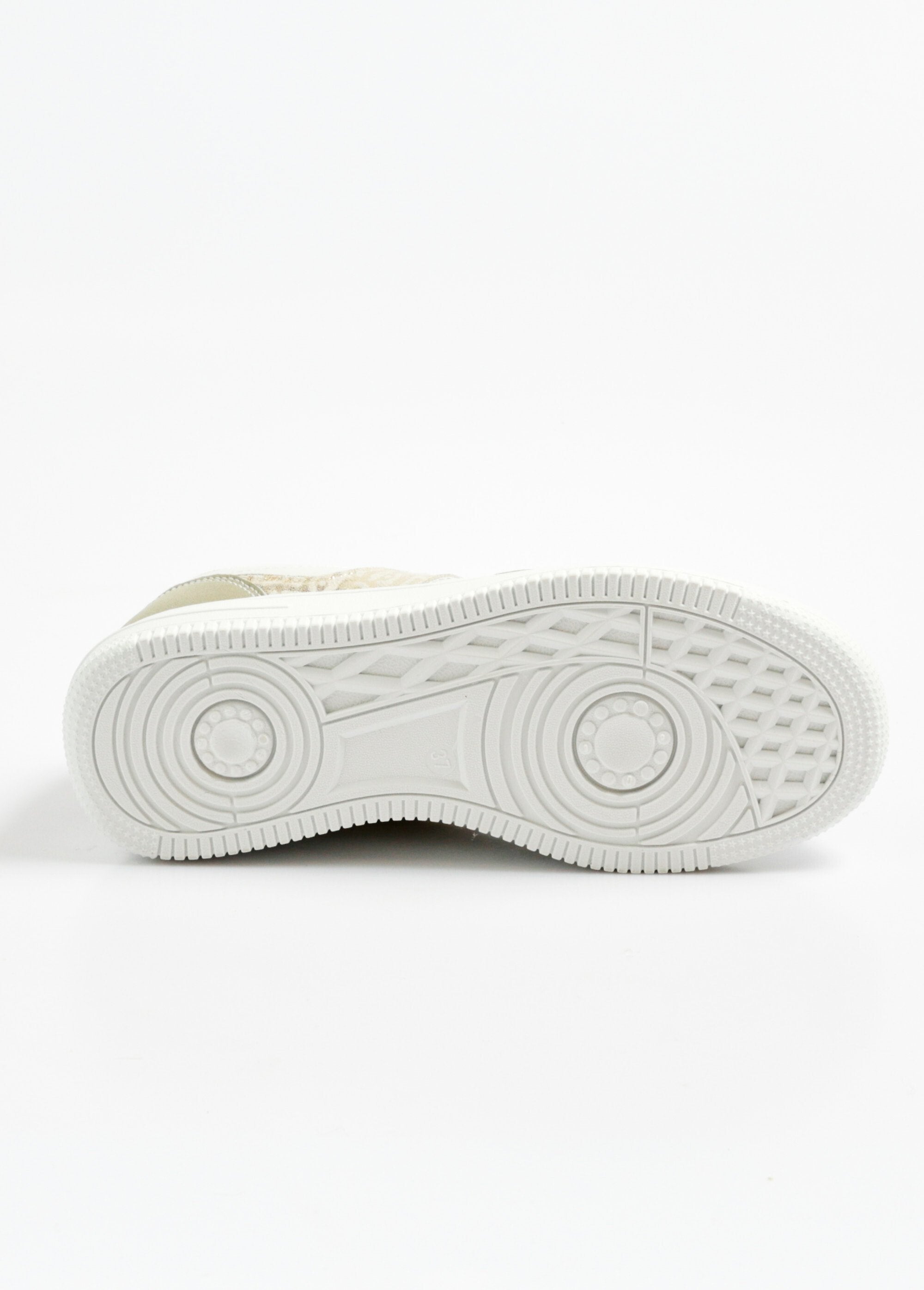 Two-tone_sneakers_with_metallic_details_Green_UN1_slim