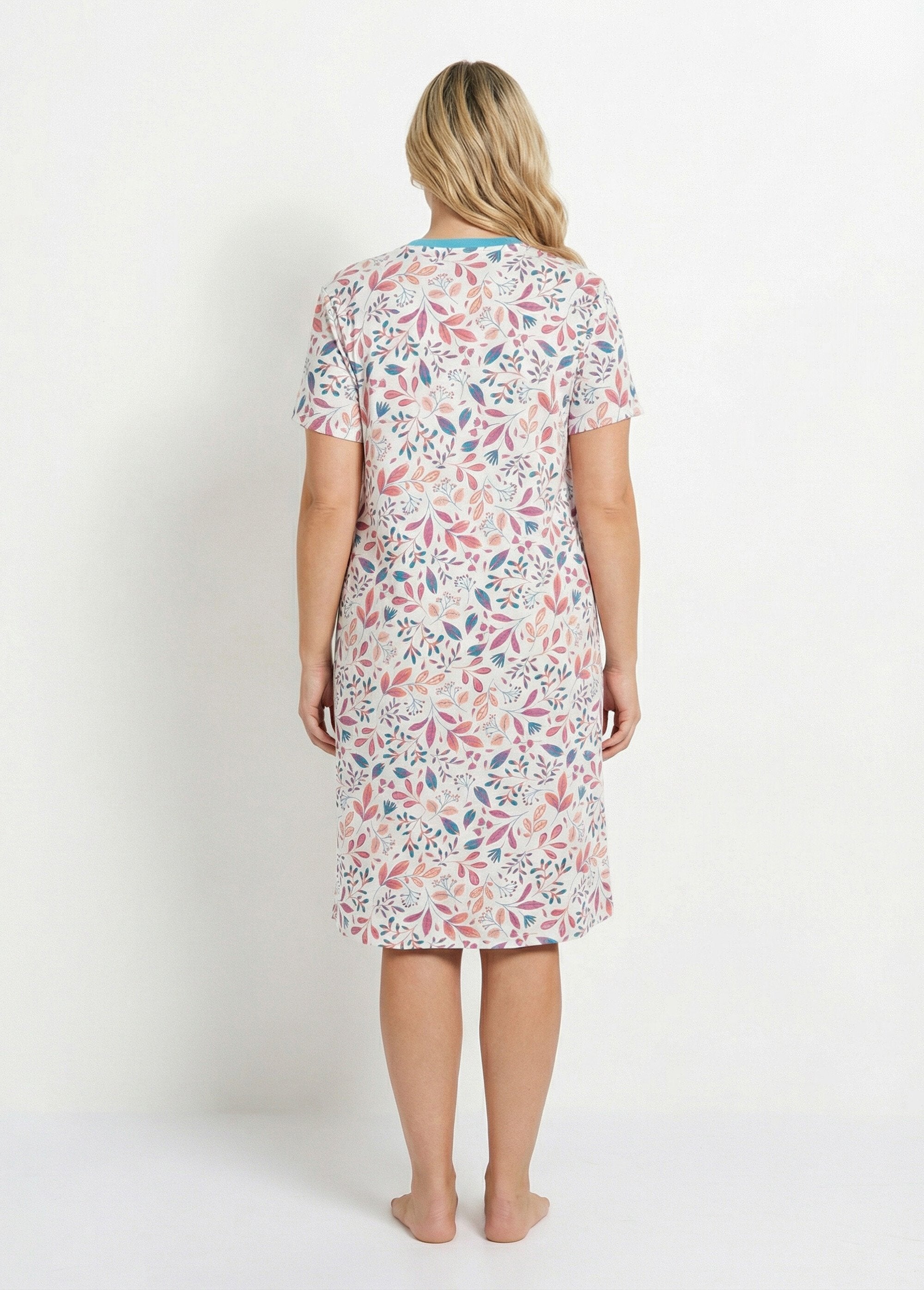 Short_printed_nightgown_with_Tunisian_collar_Pink_print_DO1_curvy