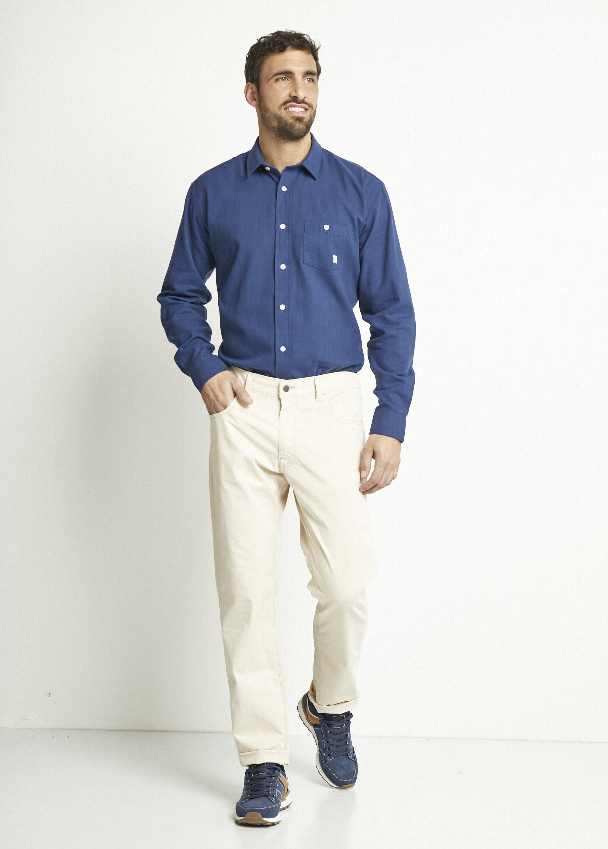 Long-sleeved_plain_or_checked_cotton_shirt_Blue_SF1_slim