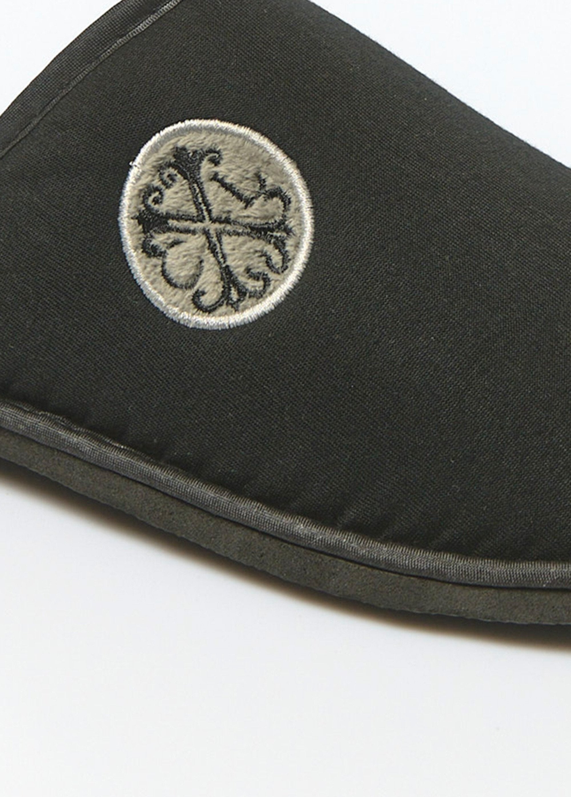 Chaussons_mules_chic_logo_Noir_DE1_slim