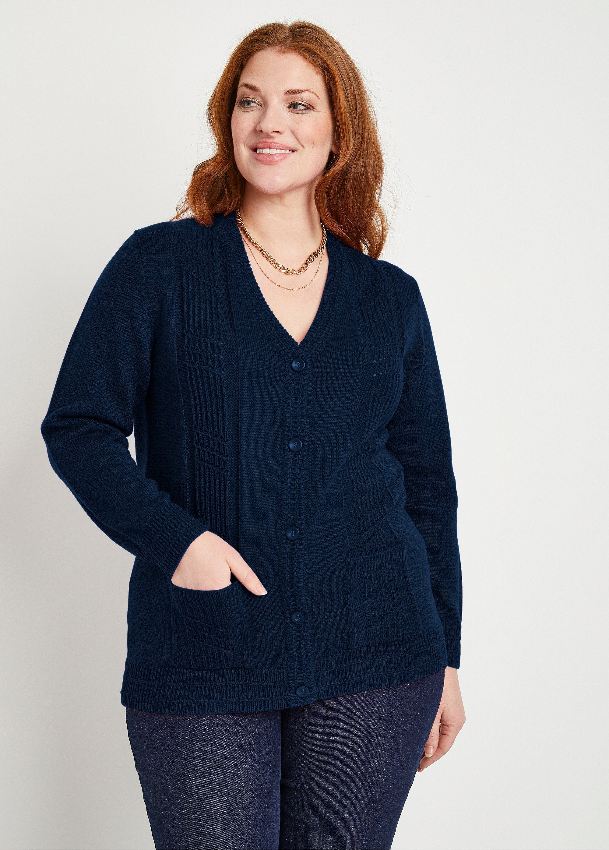 Long-sleeved_buttoned_cardigan_Marine_FA1_curvy