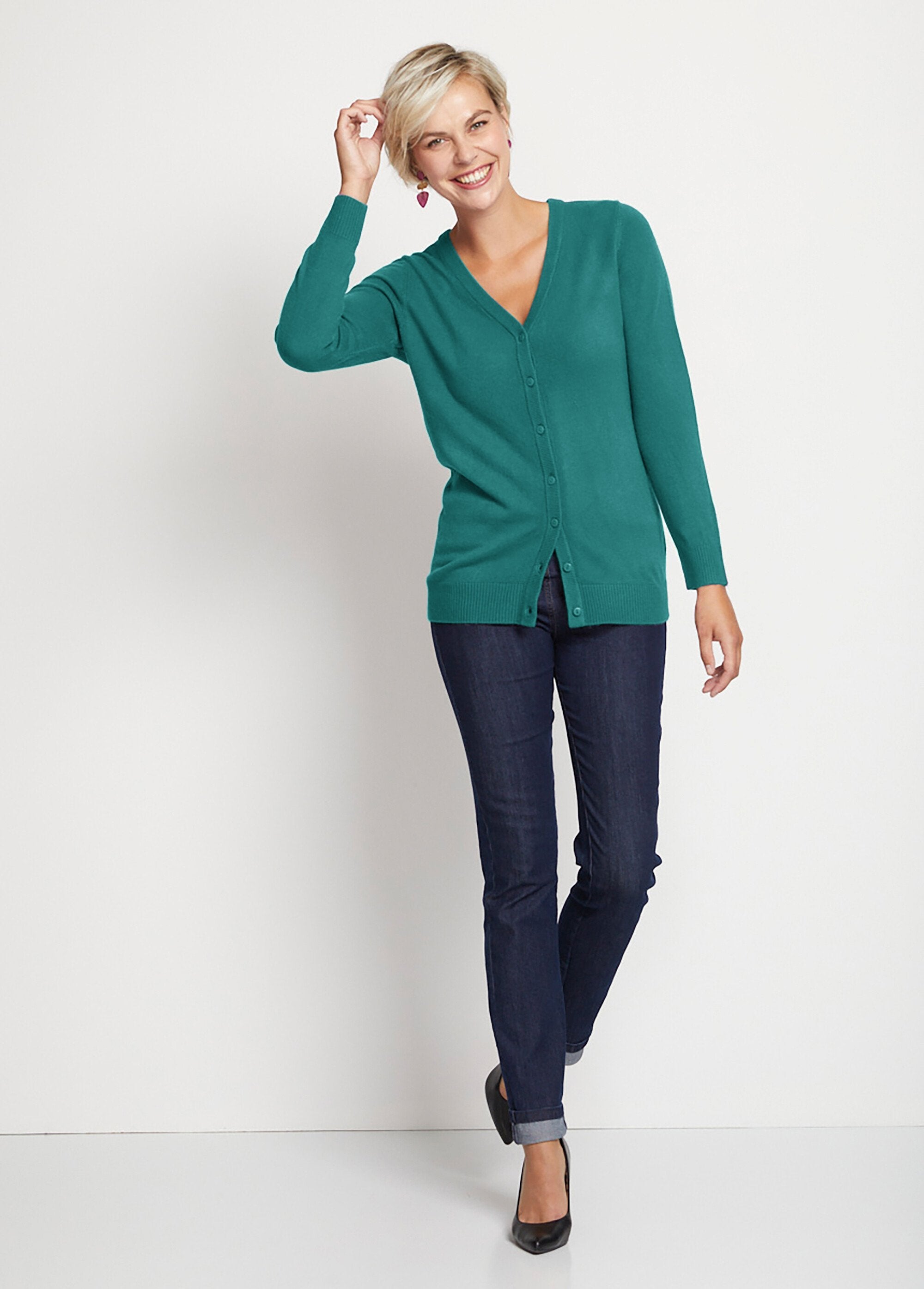 Mid-length_soft_knit_buttoned_cardigan_Green_SF1_slim