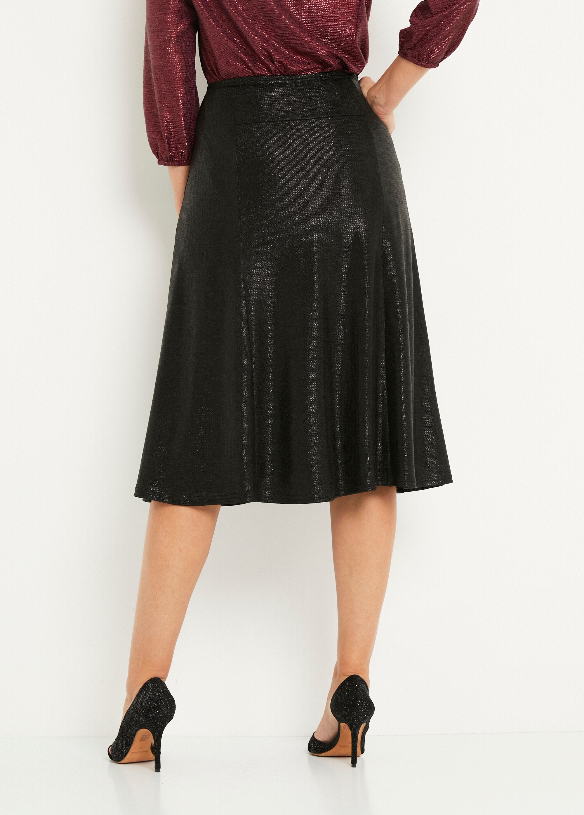 Mid-length_flared_skirt_in_shiny_knit_Black_DO1_slim