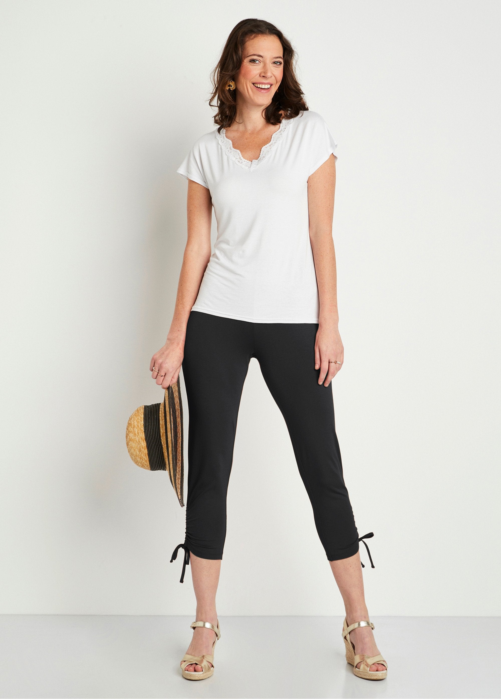 Short_leggings_with_elasticated_waistband_Plain_black_SF1_slim