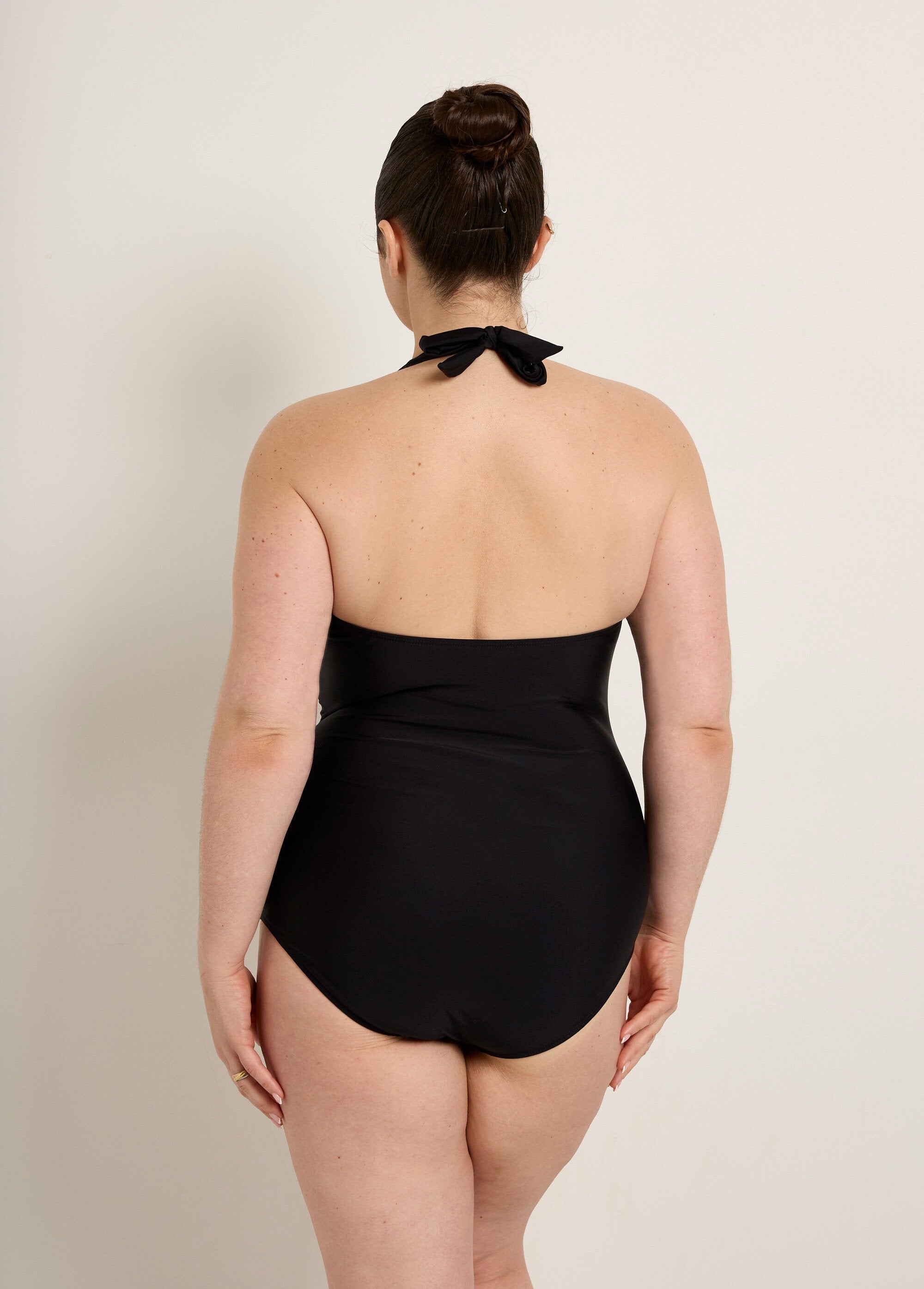 Draped,_backless_one-piece_swimsuit_Black_DO1_curvy