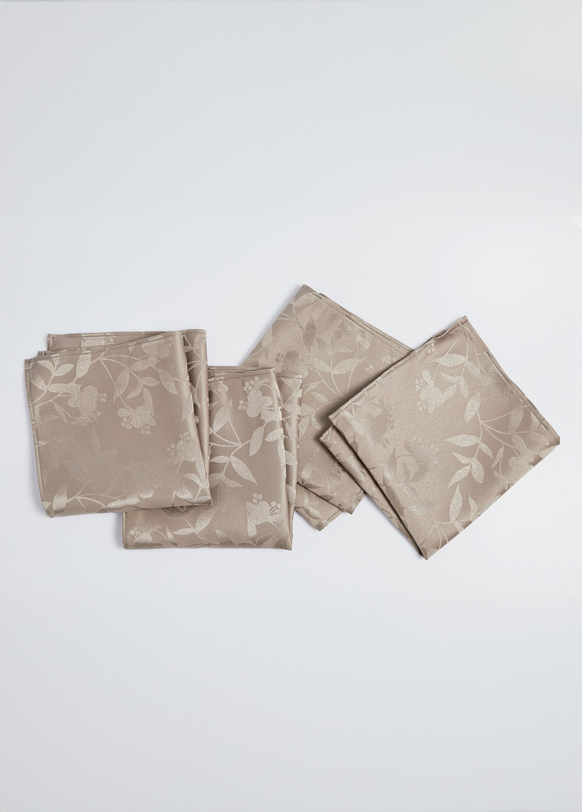 Calitex_plant-based_damask_jacquard_tablecloth_Mole_DE1_slim