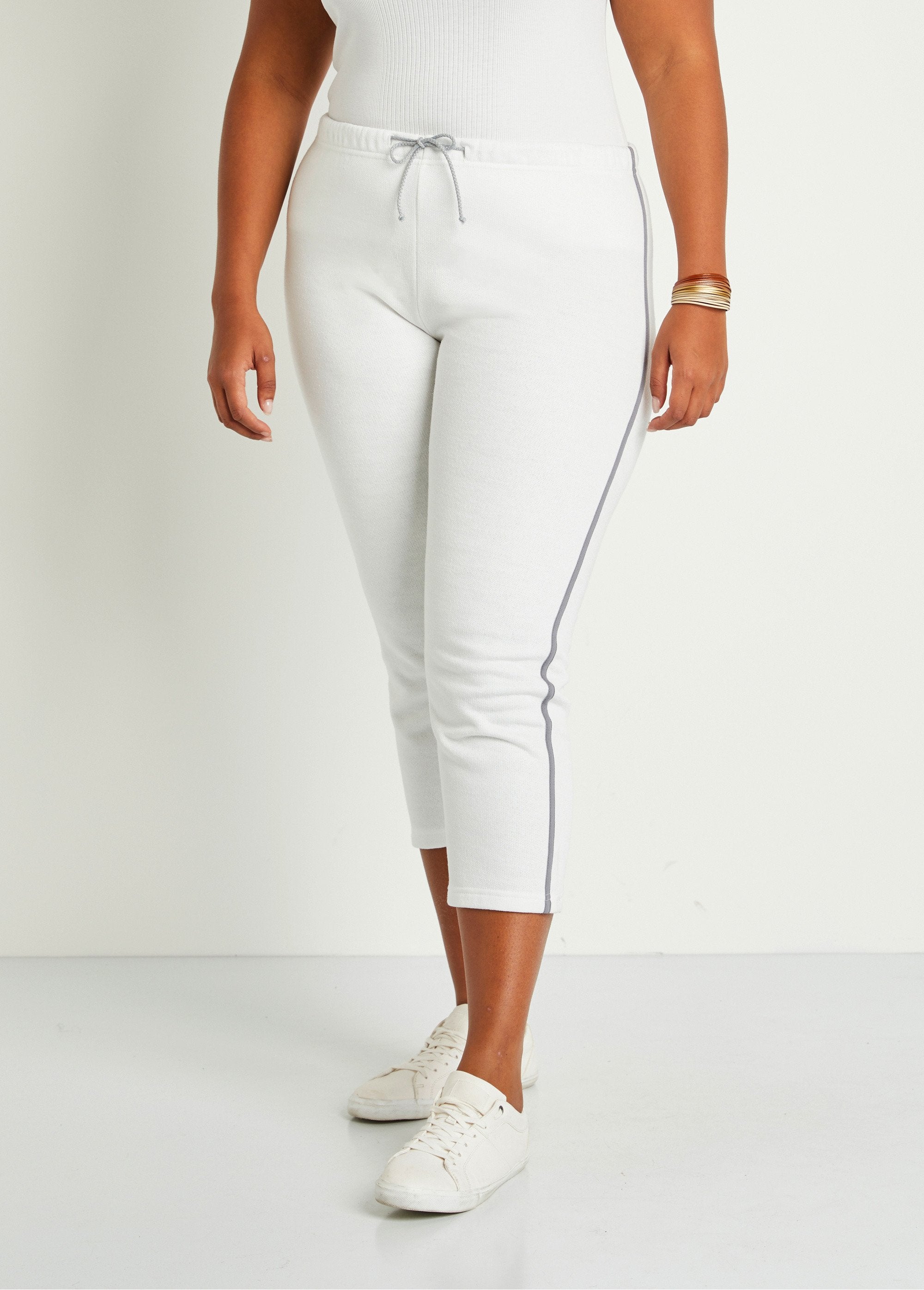 Elasticated_waistband_fleece_lounge_shorts_White_FA1_curvy