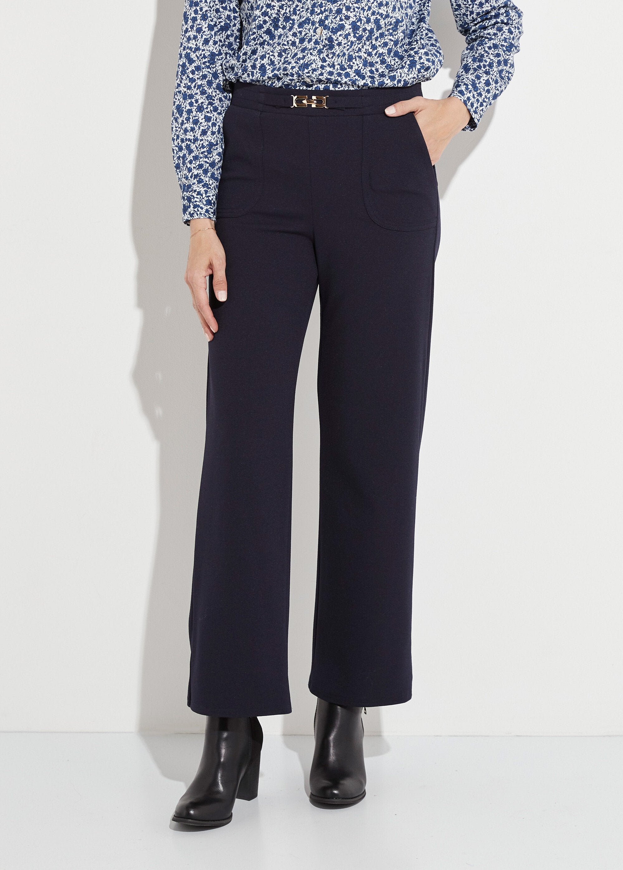 Pantalon_droit_taille_élastiquée_ceinture_bijou_Marine_FA1_slim