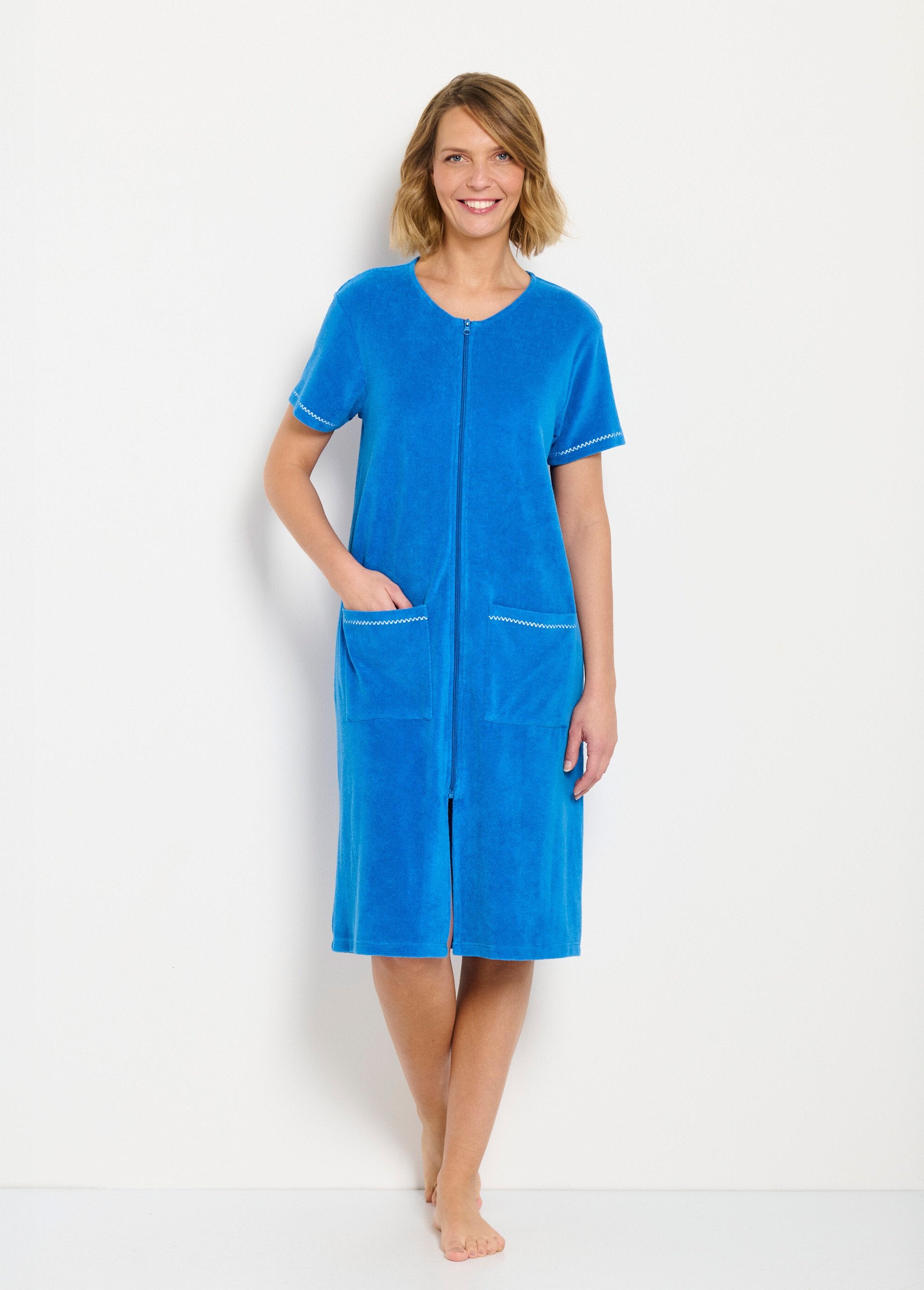 Plain_cotton_terry_bathrobe_with_zip_Blue_FA1_slim