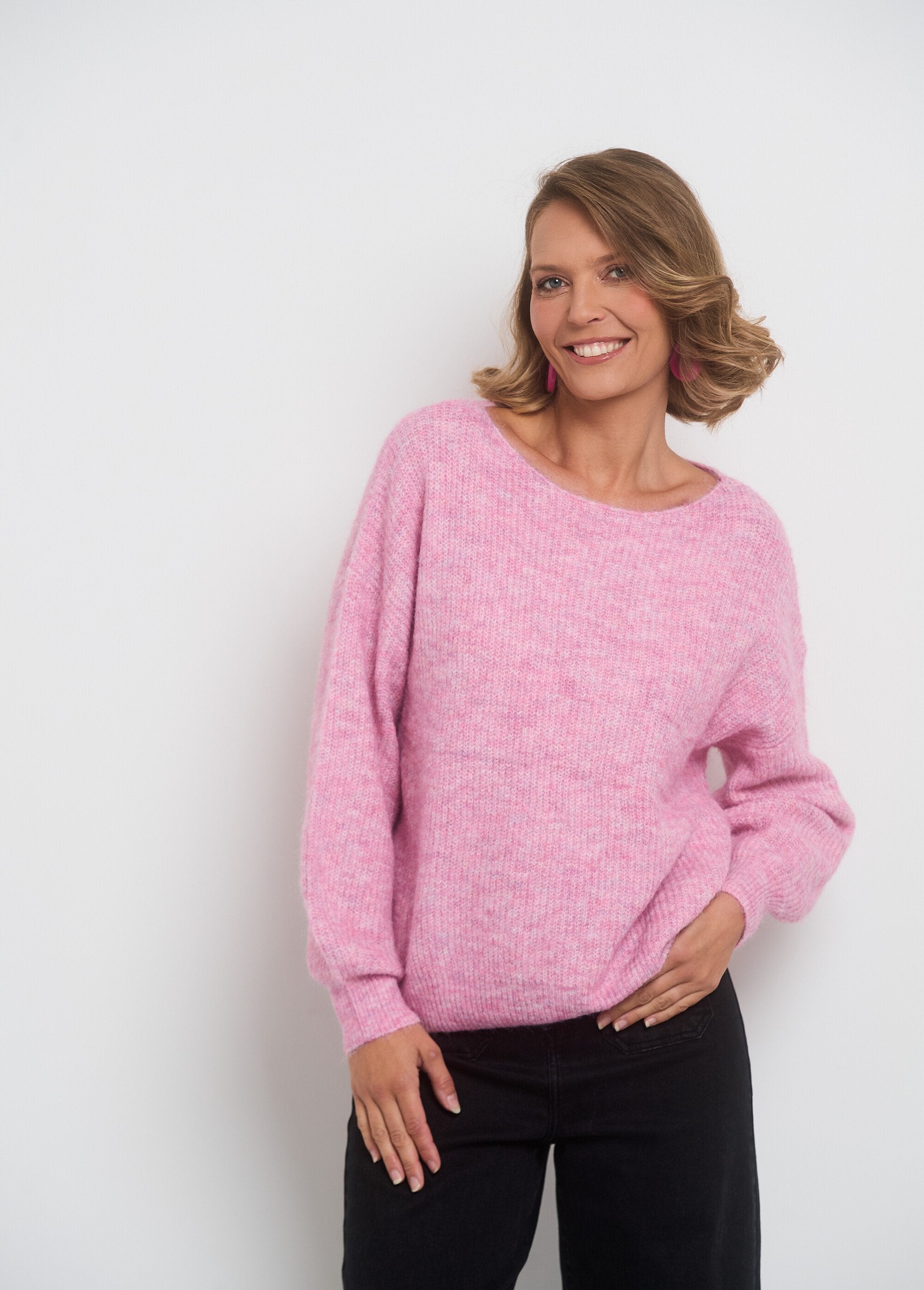 Warm_boat_neck_sweater_with_dropped_shoulders_Pink_FA1_slim