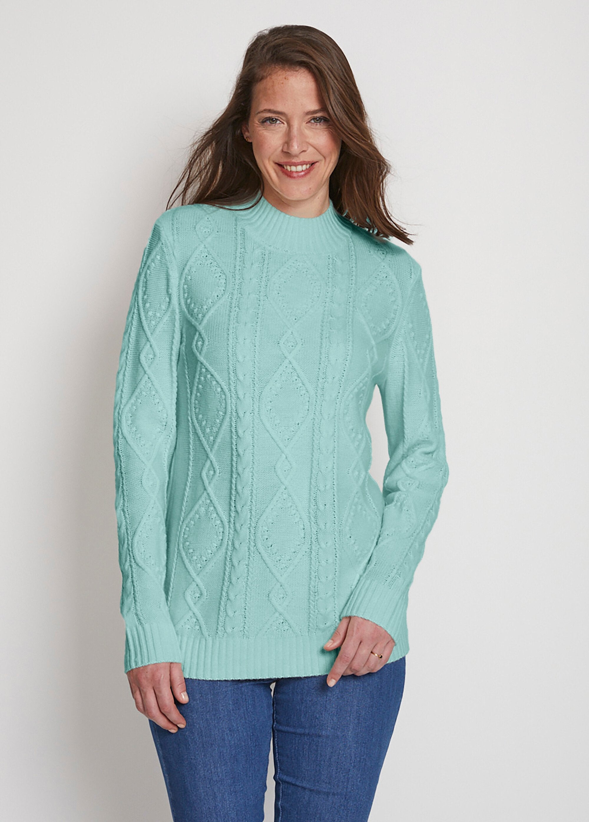 Short_warm_sweater_with_cable_high_collar_Green_FA1_slim