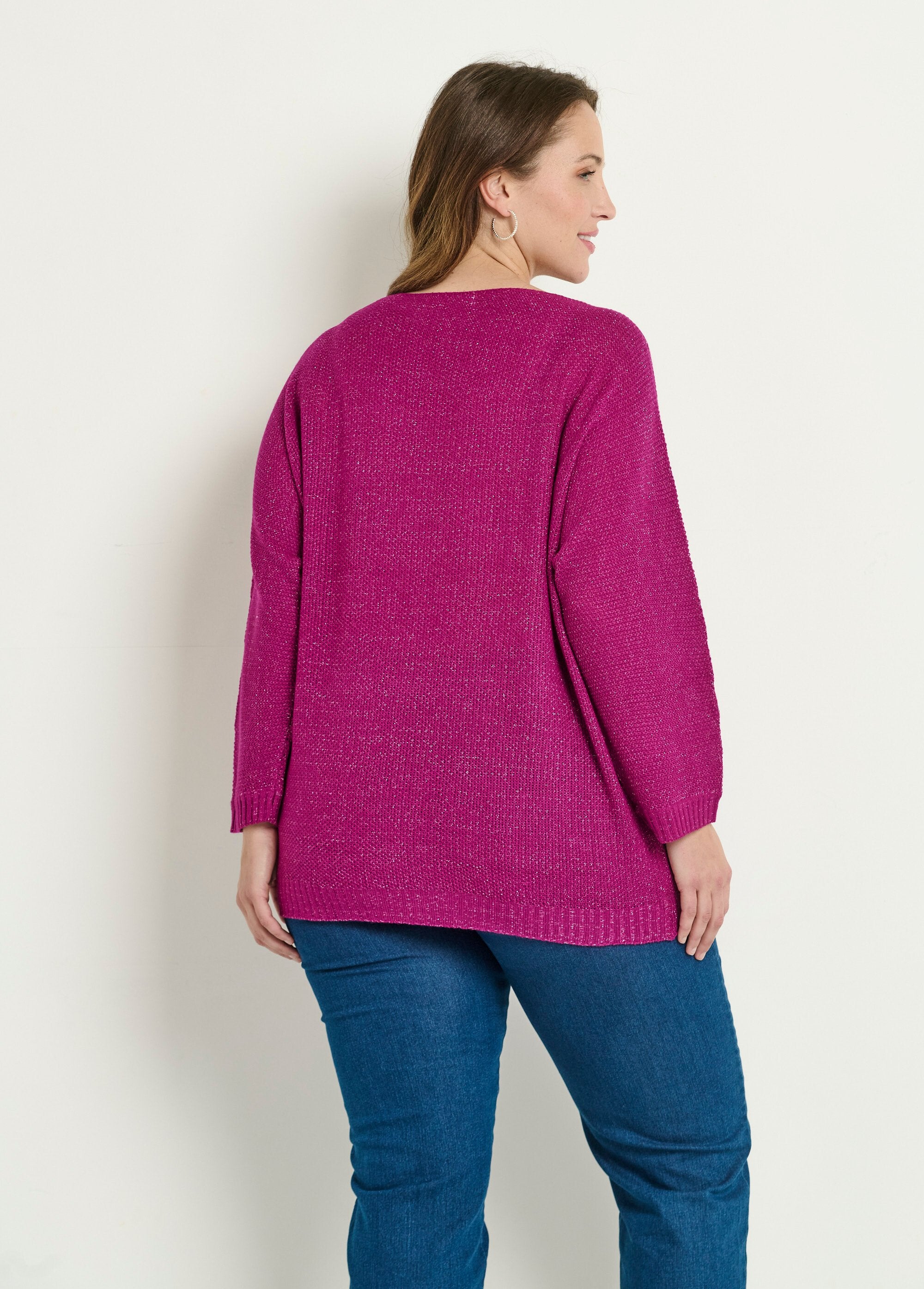 Pull_col_V_maille_fantaisie_métallisée_Fuchsia_DO1_curvy