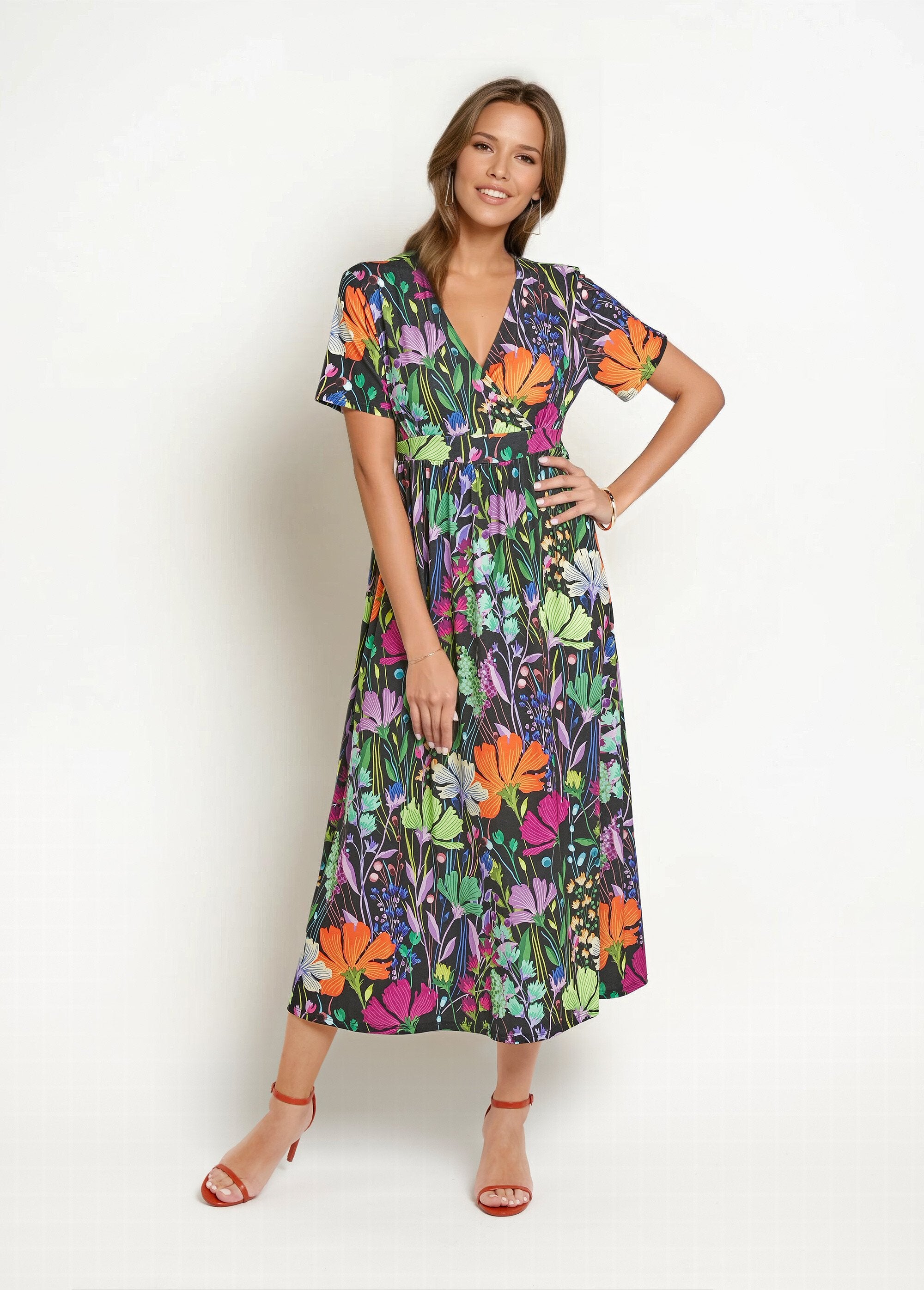 Long,_flowing_dress_with_short_sleeves_and_floral_print_Prints_black_background_FA1_slim