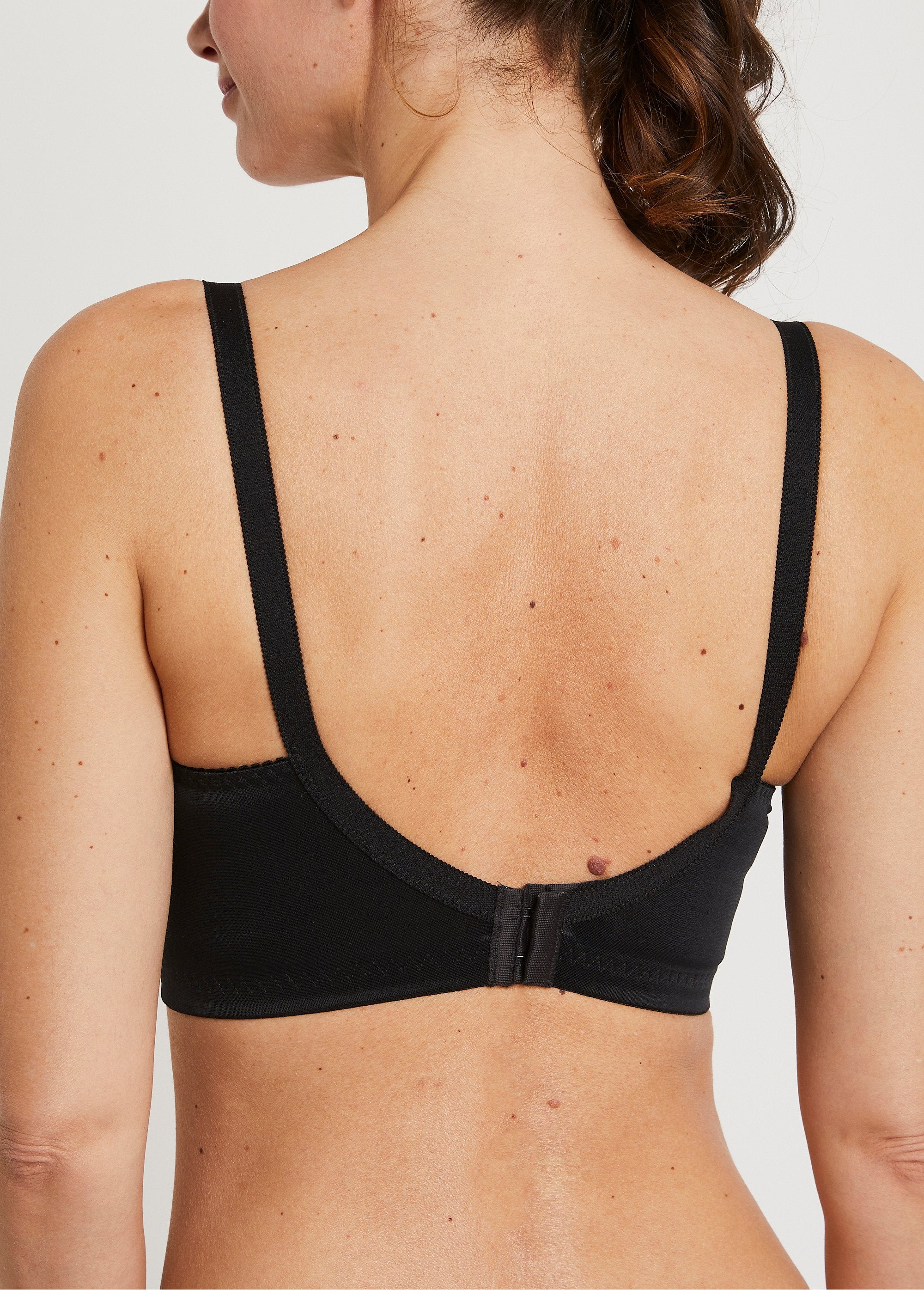 Lace_bra_without_underwire_Black_DO1_slim