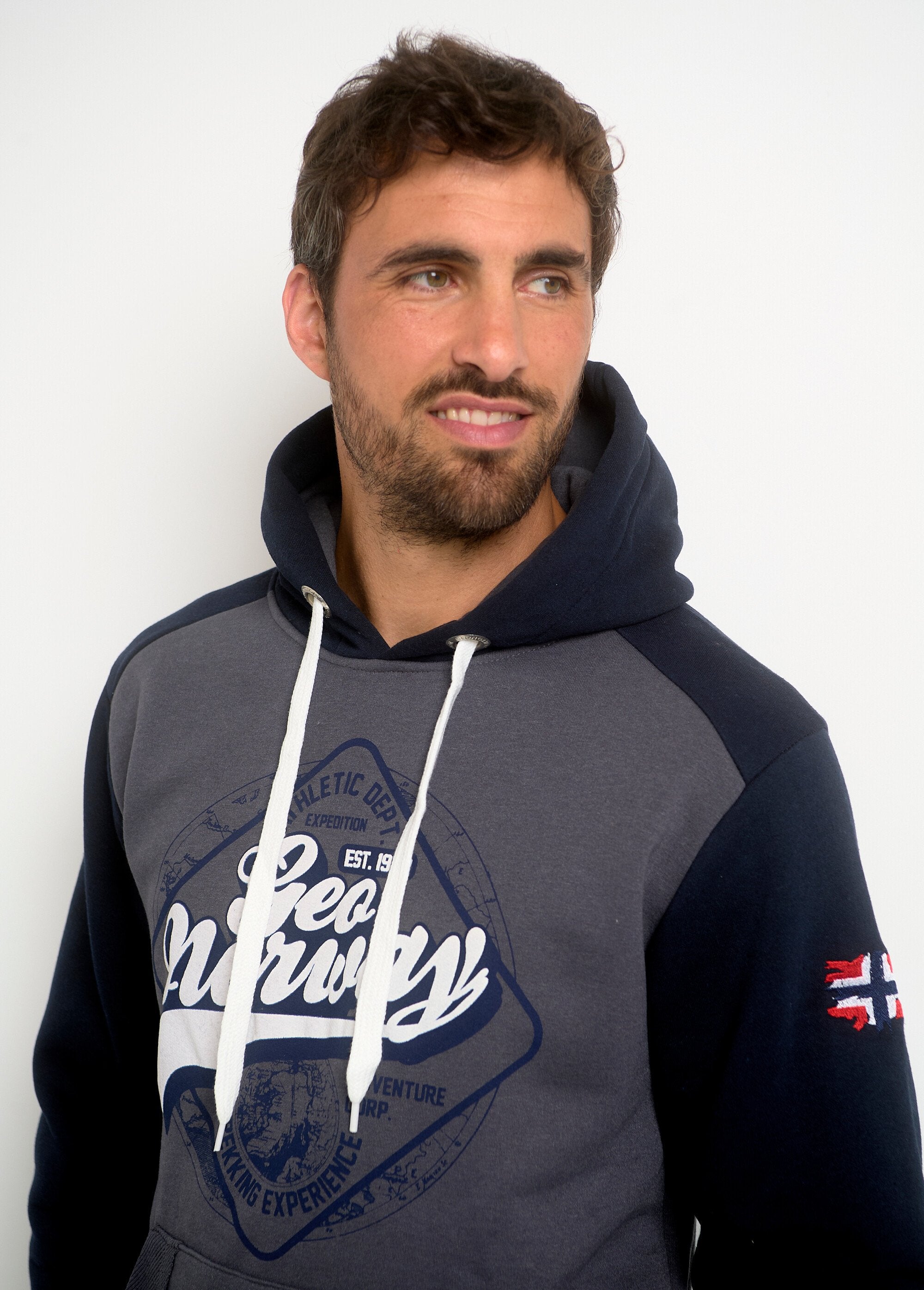 Vintage_Logo_Hoodie_Dark_gray_DE1_slim