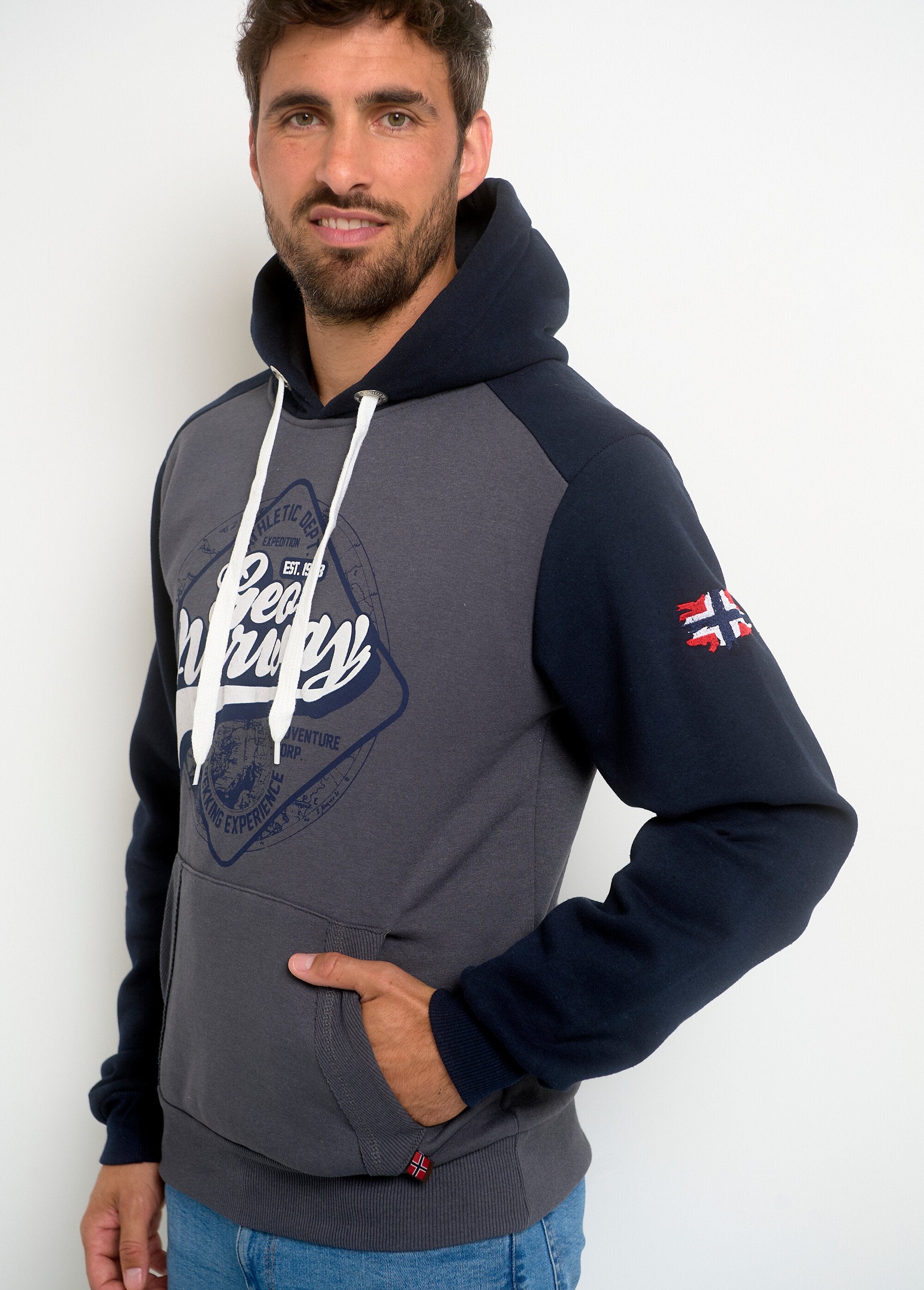 Vintage_Logo_Hoodie_Dark_gray_GA1_slim