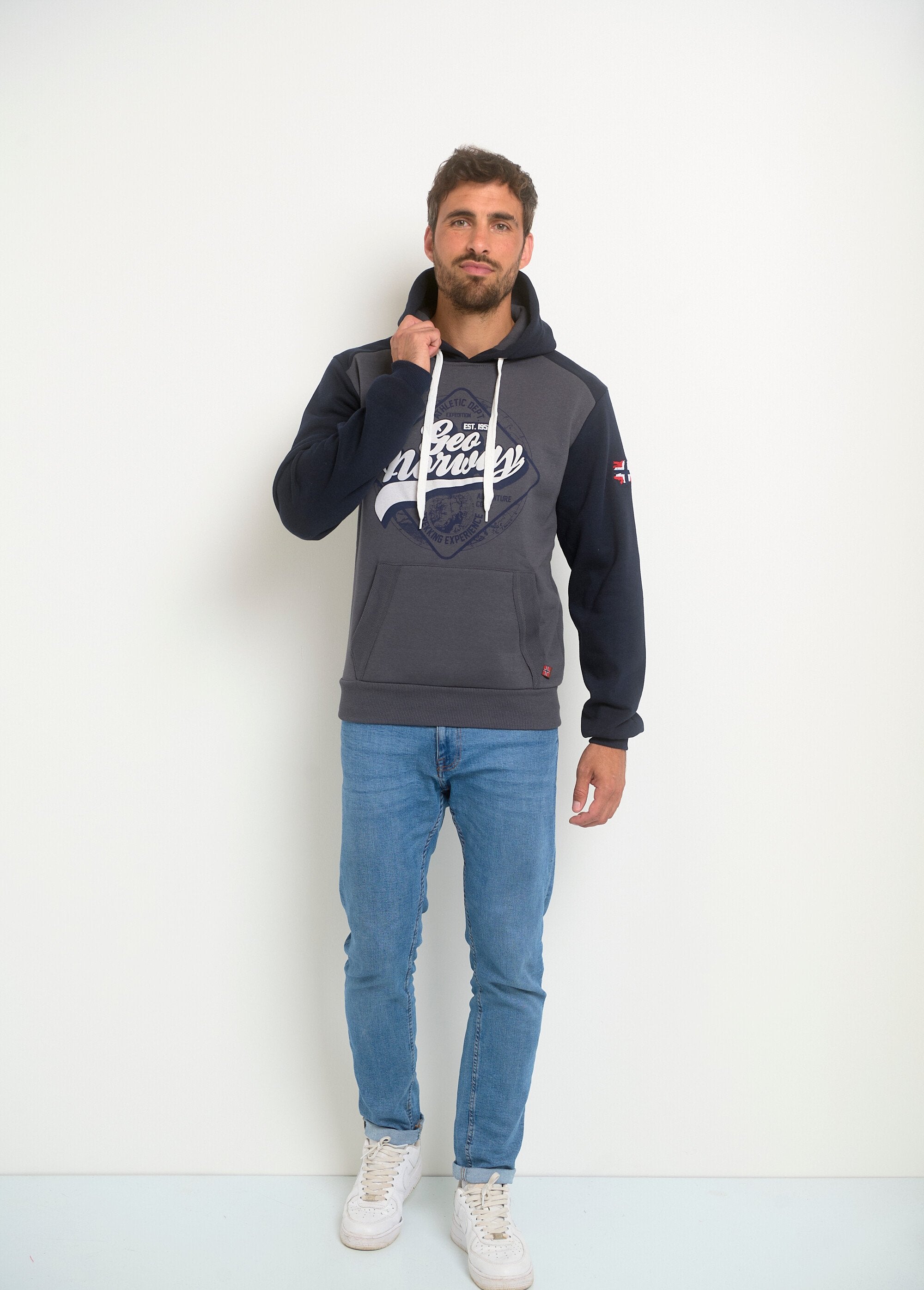 Vintage_Logo_Hoodie_Dark_gray_SF1_slim