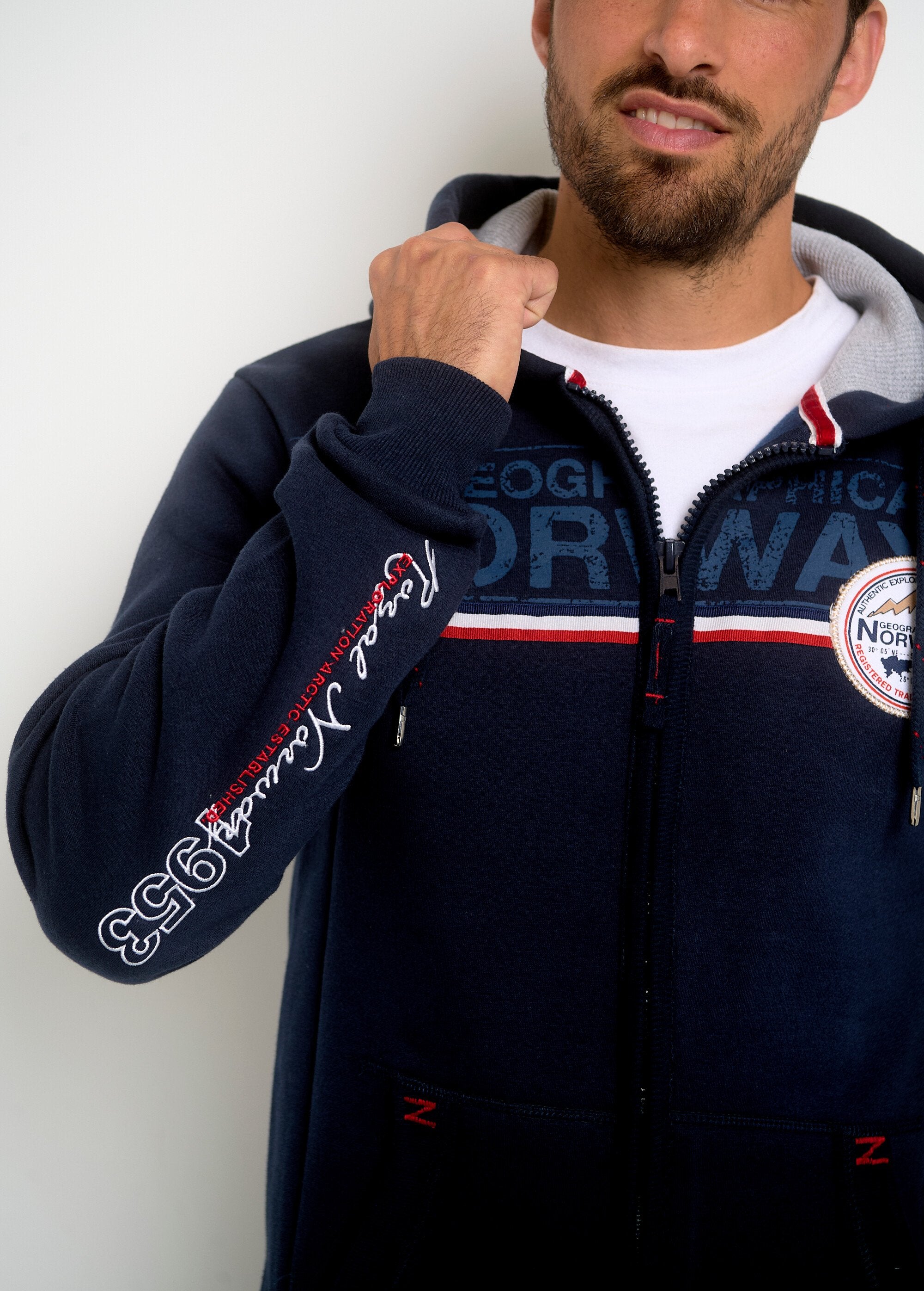 Men's_hoodie_with_inscriptions_Marine_DE2_slim