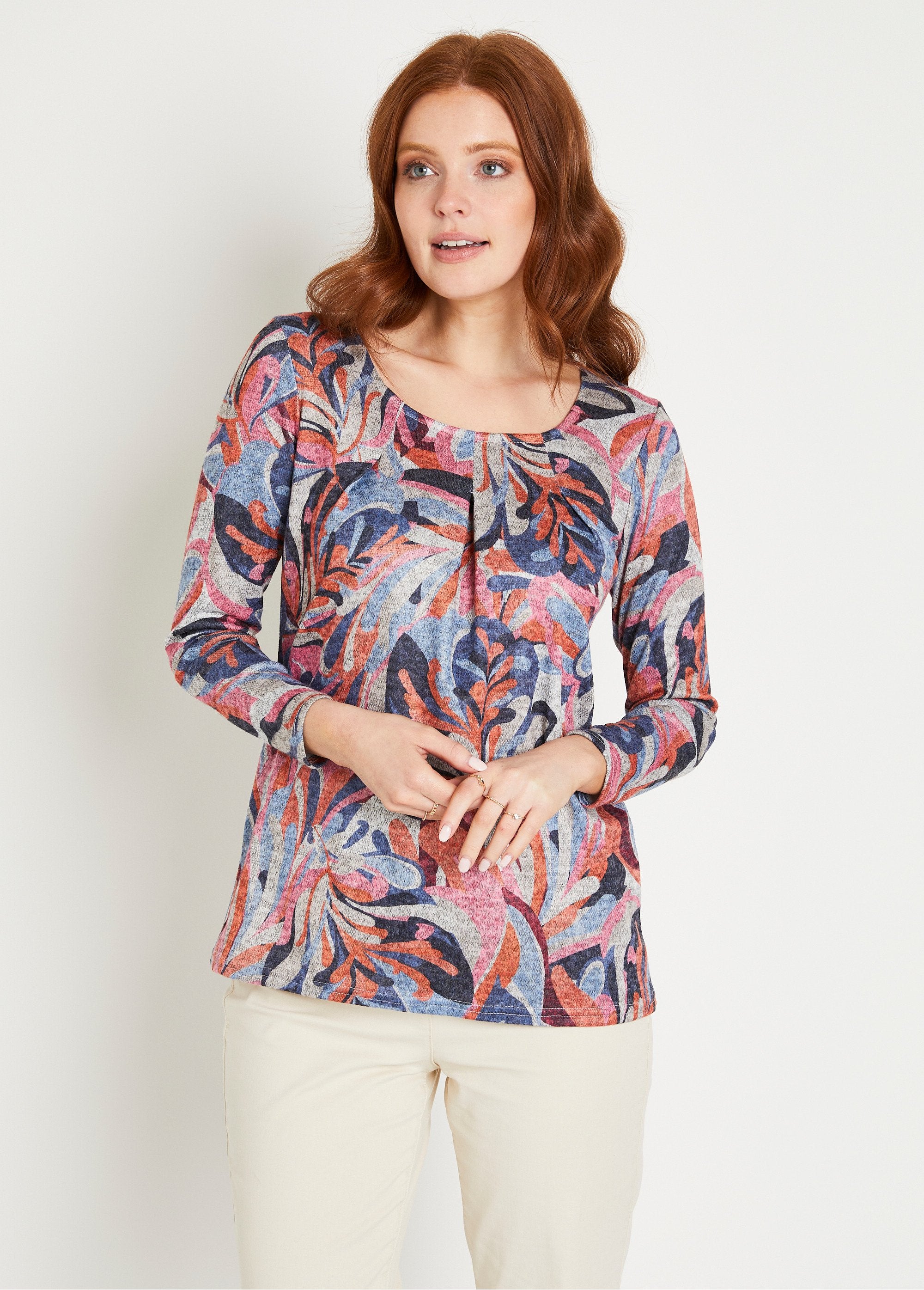 Long,_loose,_round-neck_printed_T-shirt_Pink_and_blue_FA1_slim