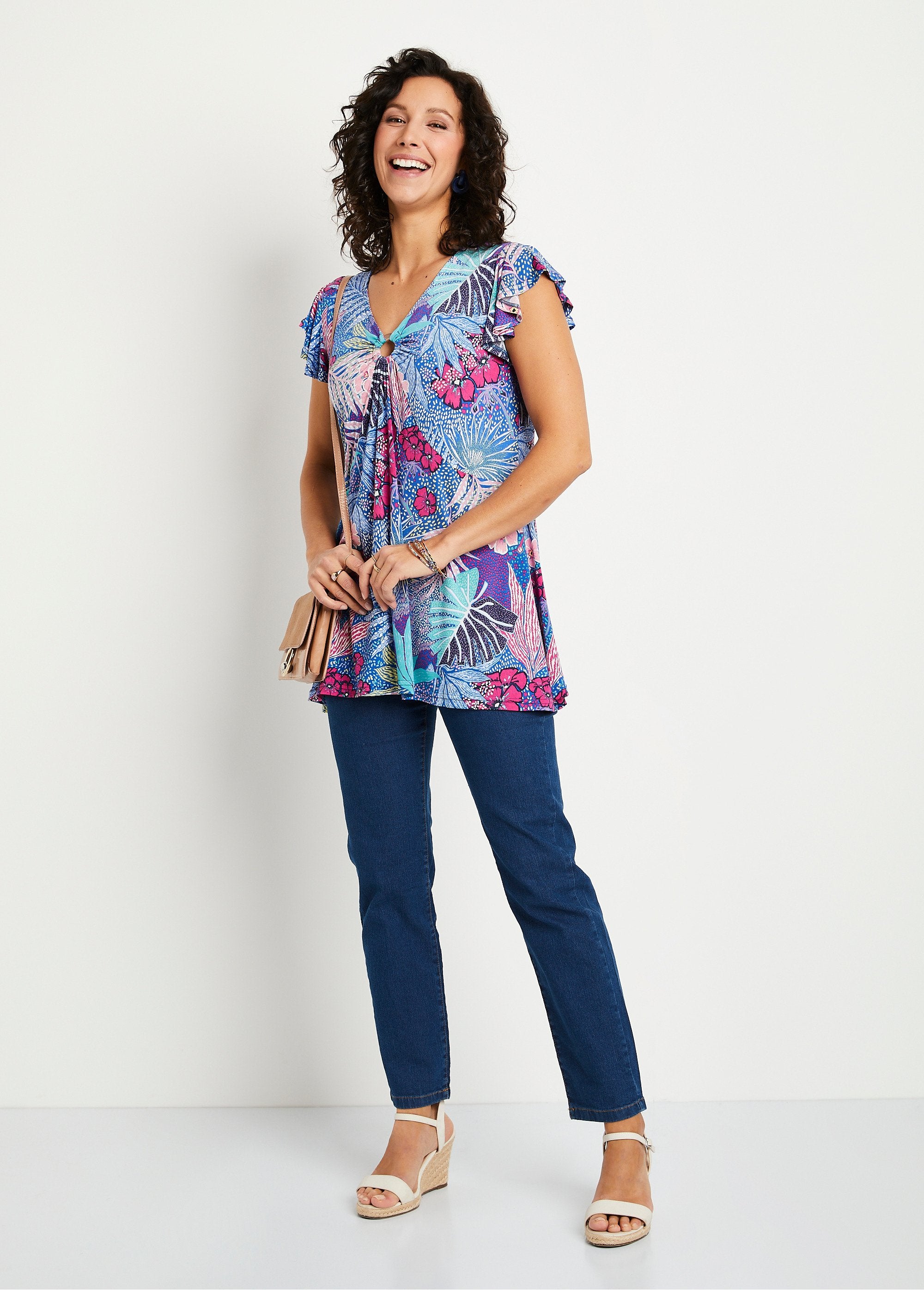 Long_flared_draped_V-neck_t-shirt_Blue_and_fuchsia_SF1_slim