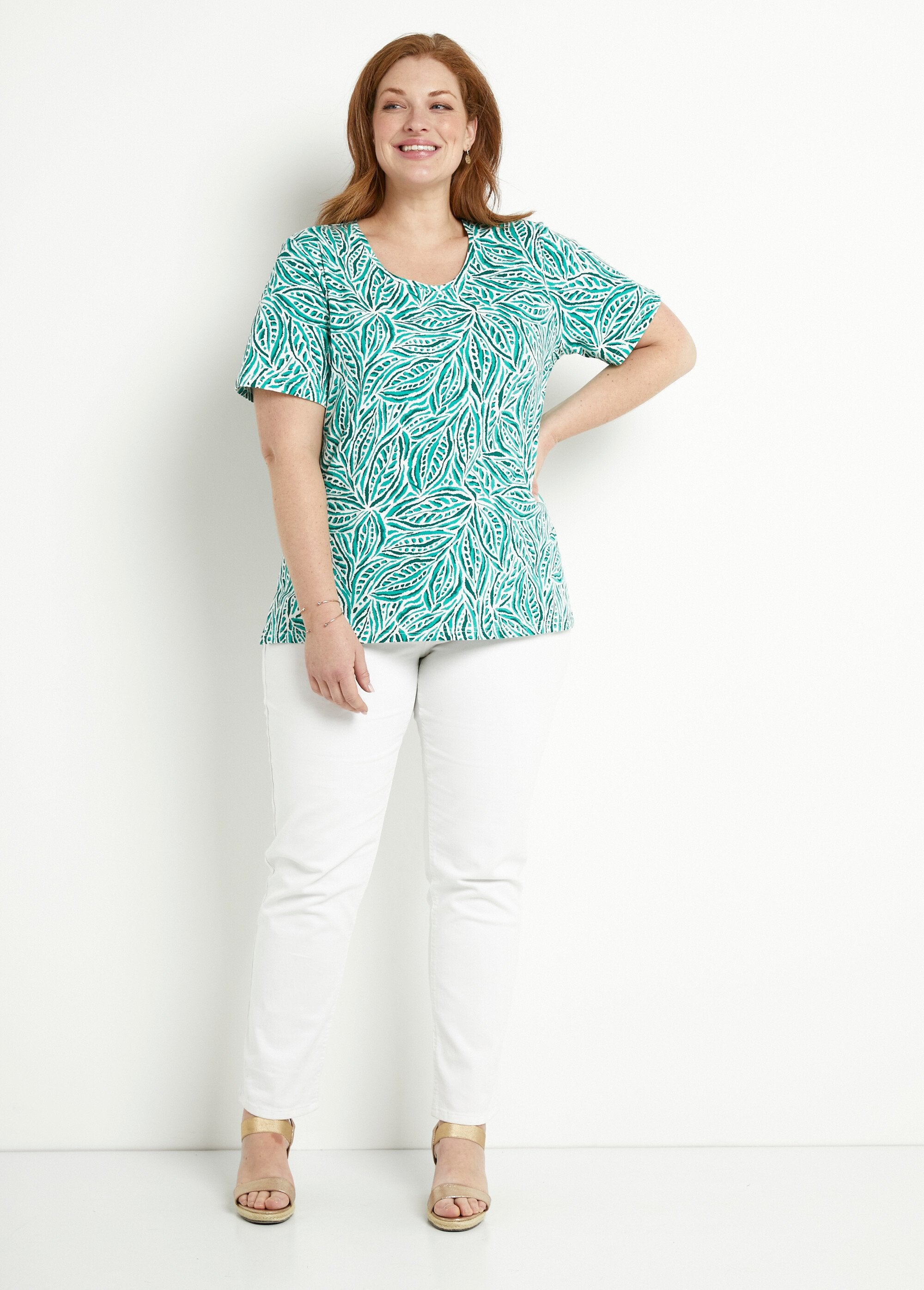 Long_short-sleeved_round_neck_T-shirt_Aqua_print_SF1_curvy