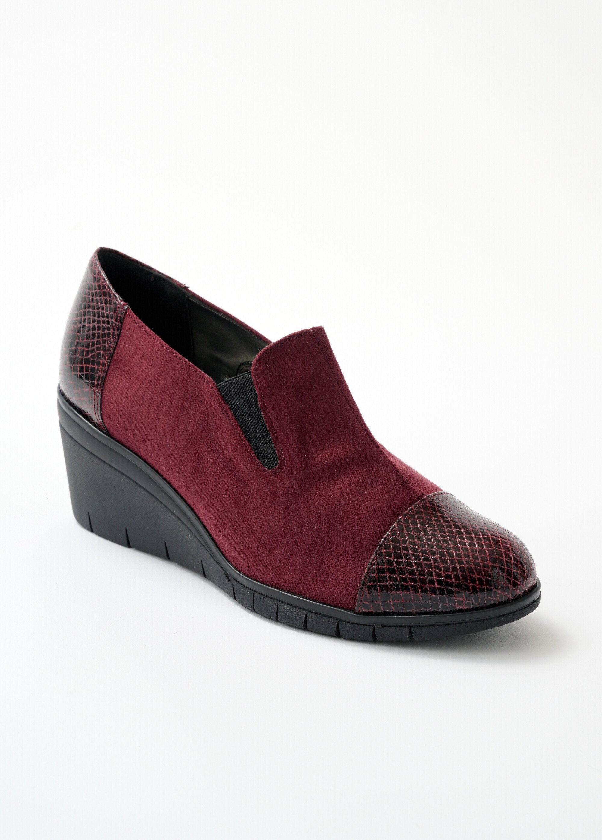 Elasticated_comfort_width_wedge_moccasins_Bordeaux_FA1_slim