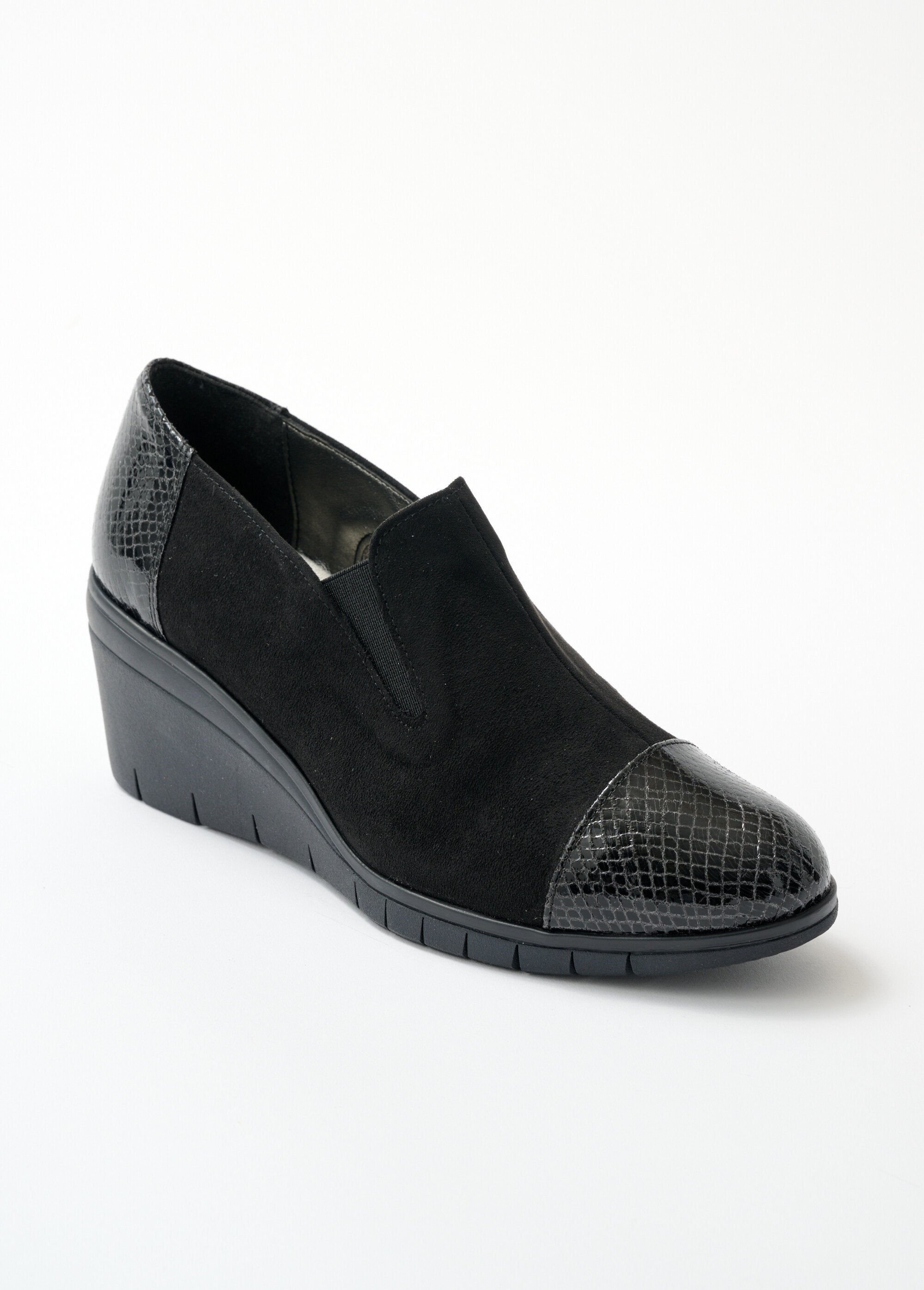 Elasticated_comfort_width_wedge_moccasins_Black_FA1_slim