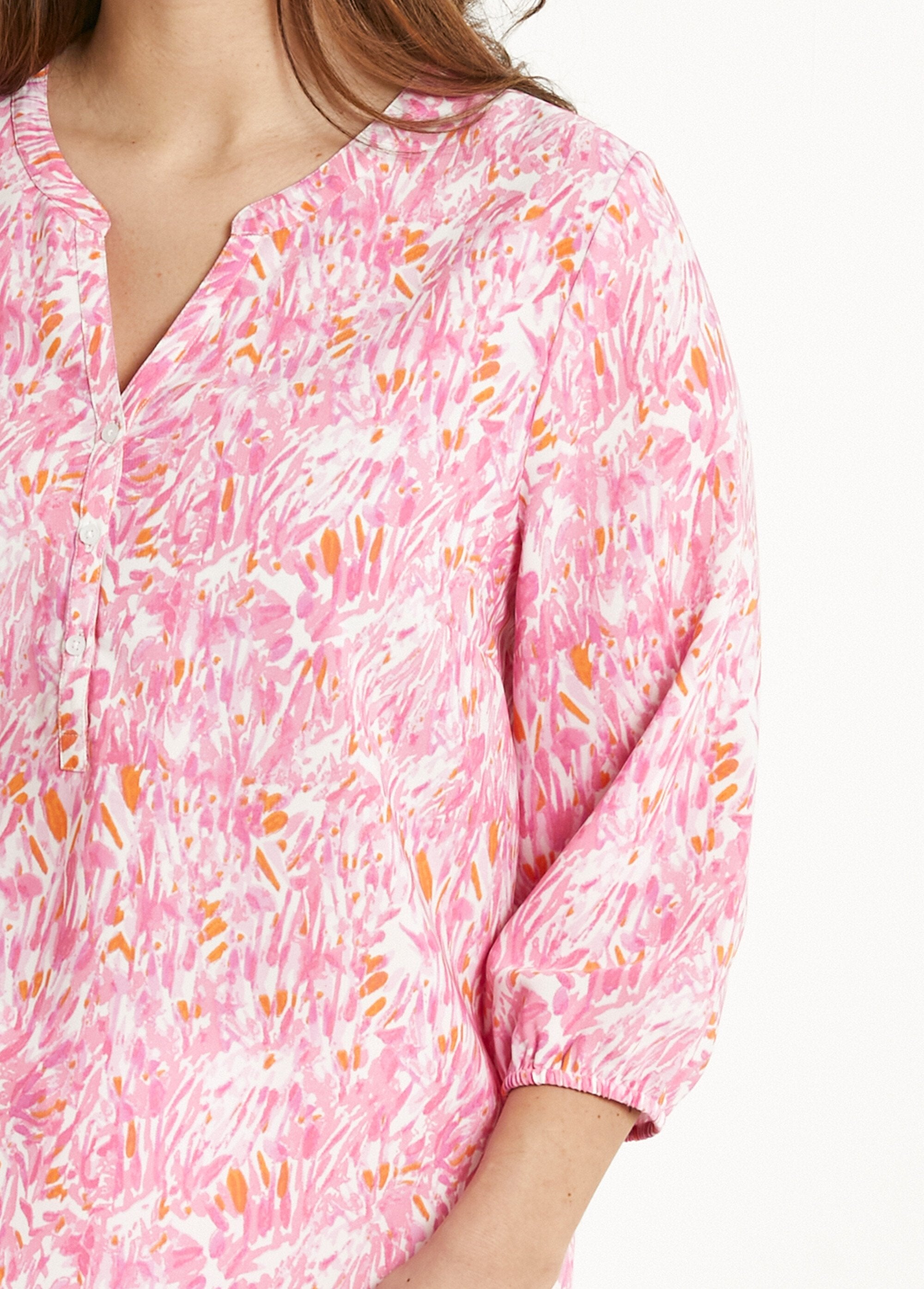 Loose_long_printed_tunic_with_3/4_sleeves_Pink_print_DE1_curvy