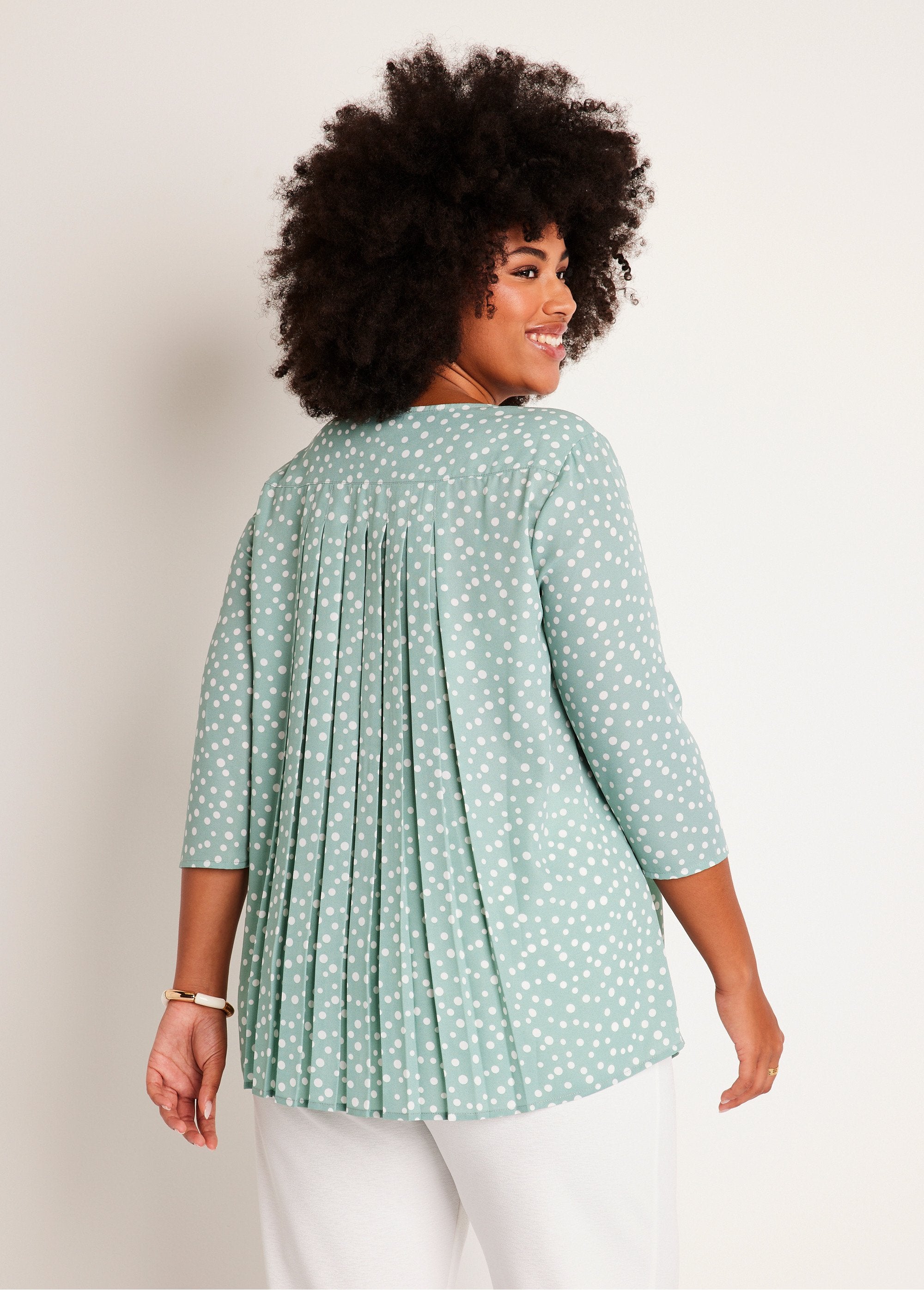 Mid-length_loose_pleated_back_tunic_Mint_and_white_DO1_curvy