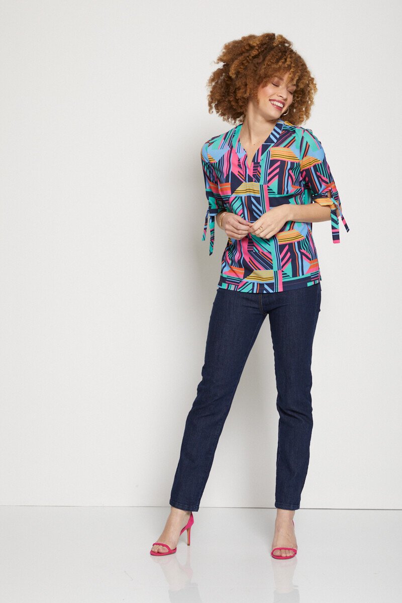 Straight_tunic_with_3/4_length_sleeves_Navy_background_print_SF1_slim