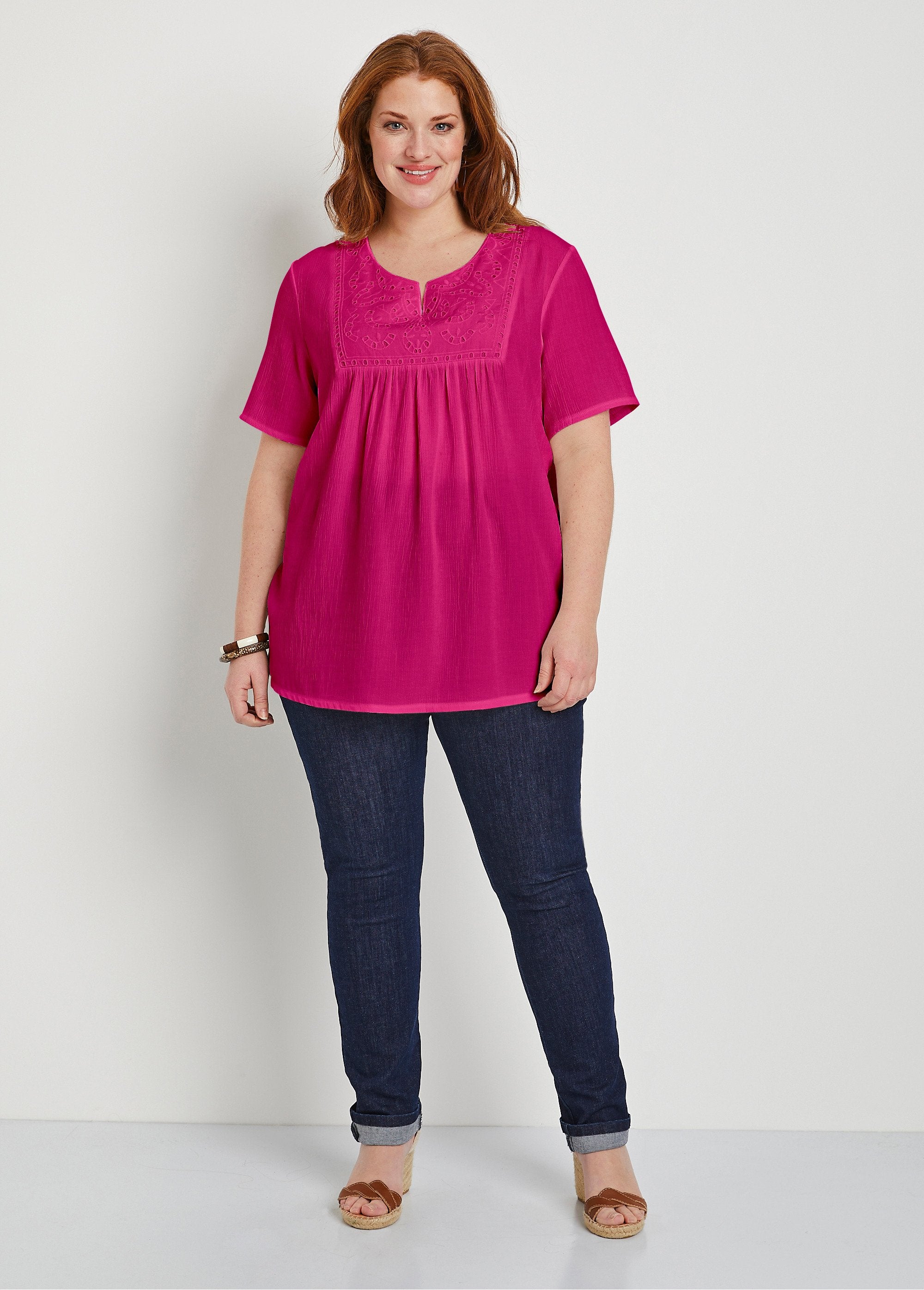 Long_bohemian_seersucker_tunic_Raspberry_SF1_curvy