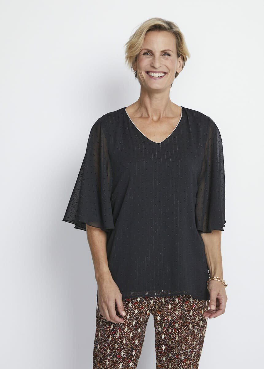 Long_plumetis_veil_tunic_with_butterfly_sleeves_Black_FA1_slim