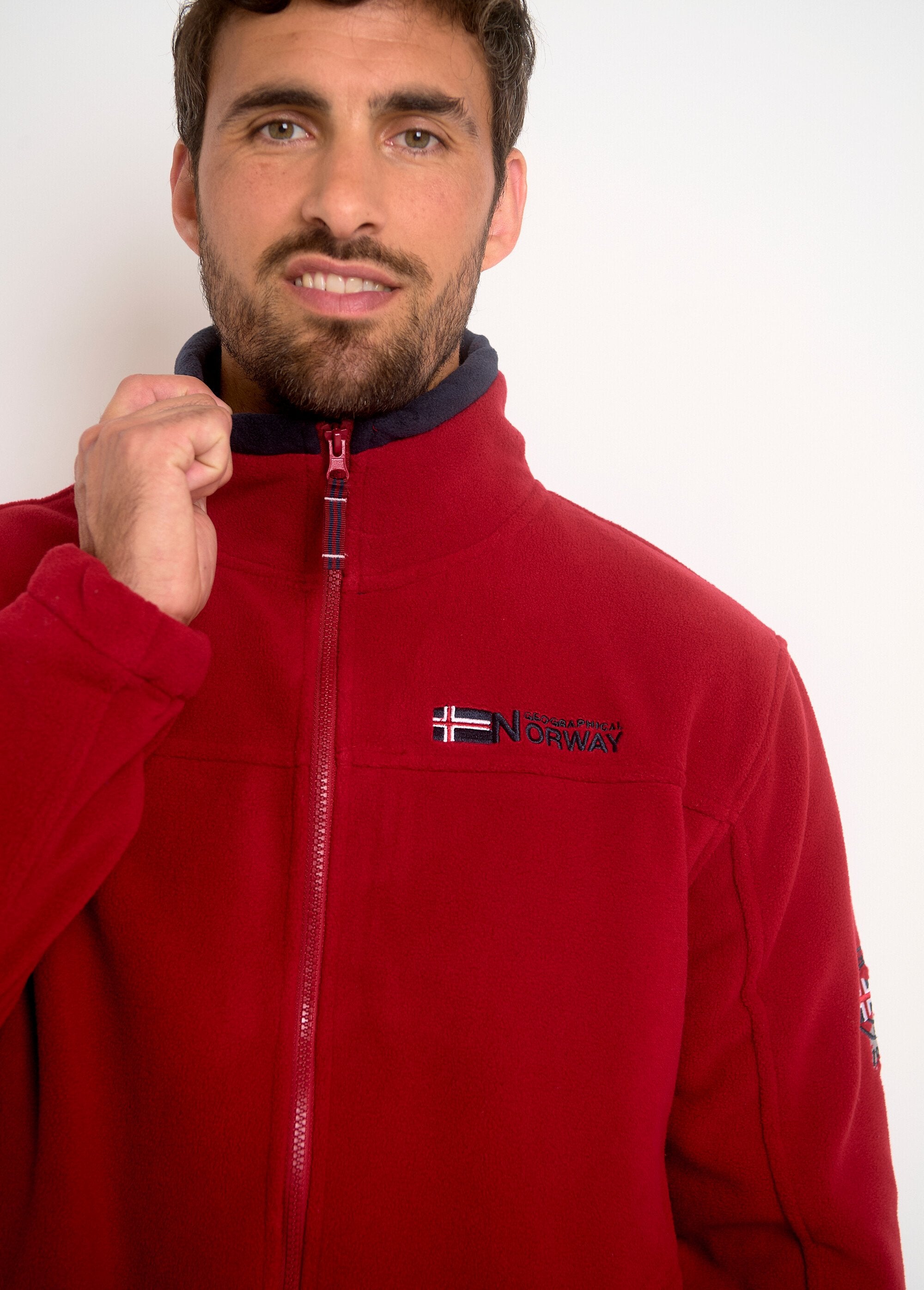 Jacket_with_retractable_fleece_hood_Red_DE2_slim