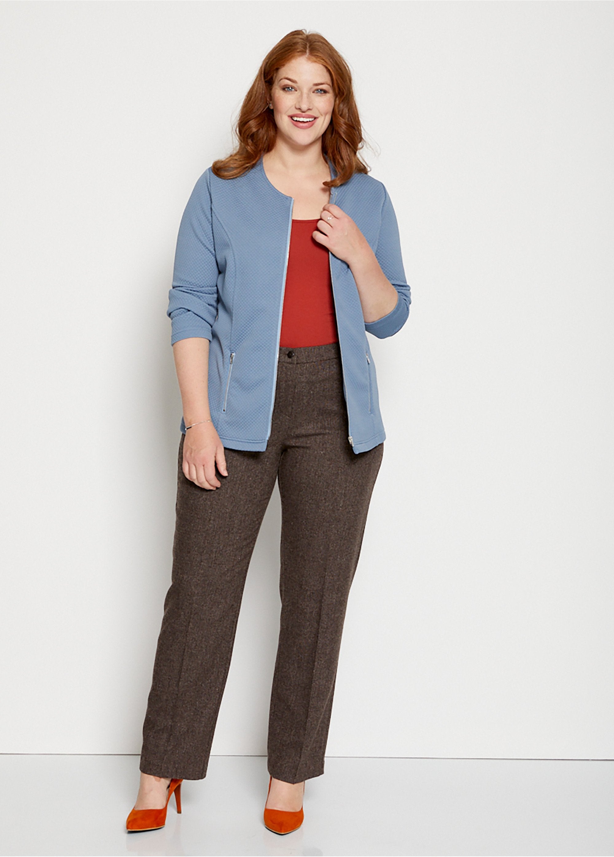 Fitted_collarless_jacket_Blue_SF1_curvy